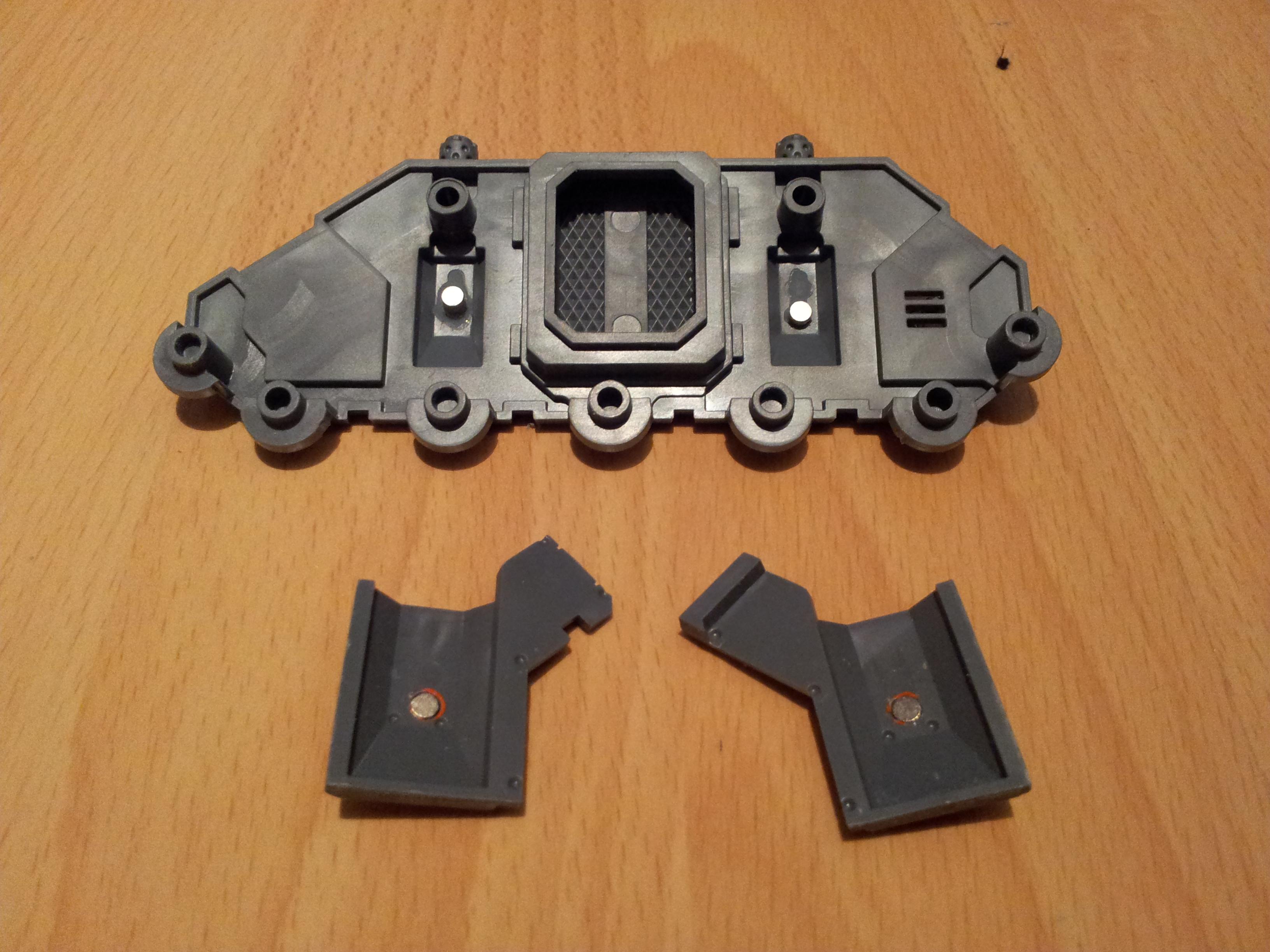 SM Rhino inside with magnets