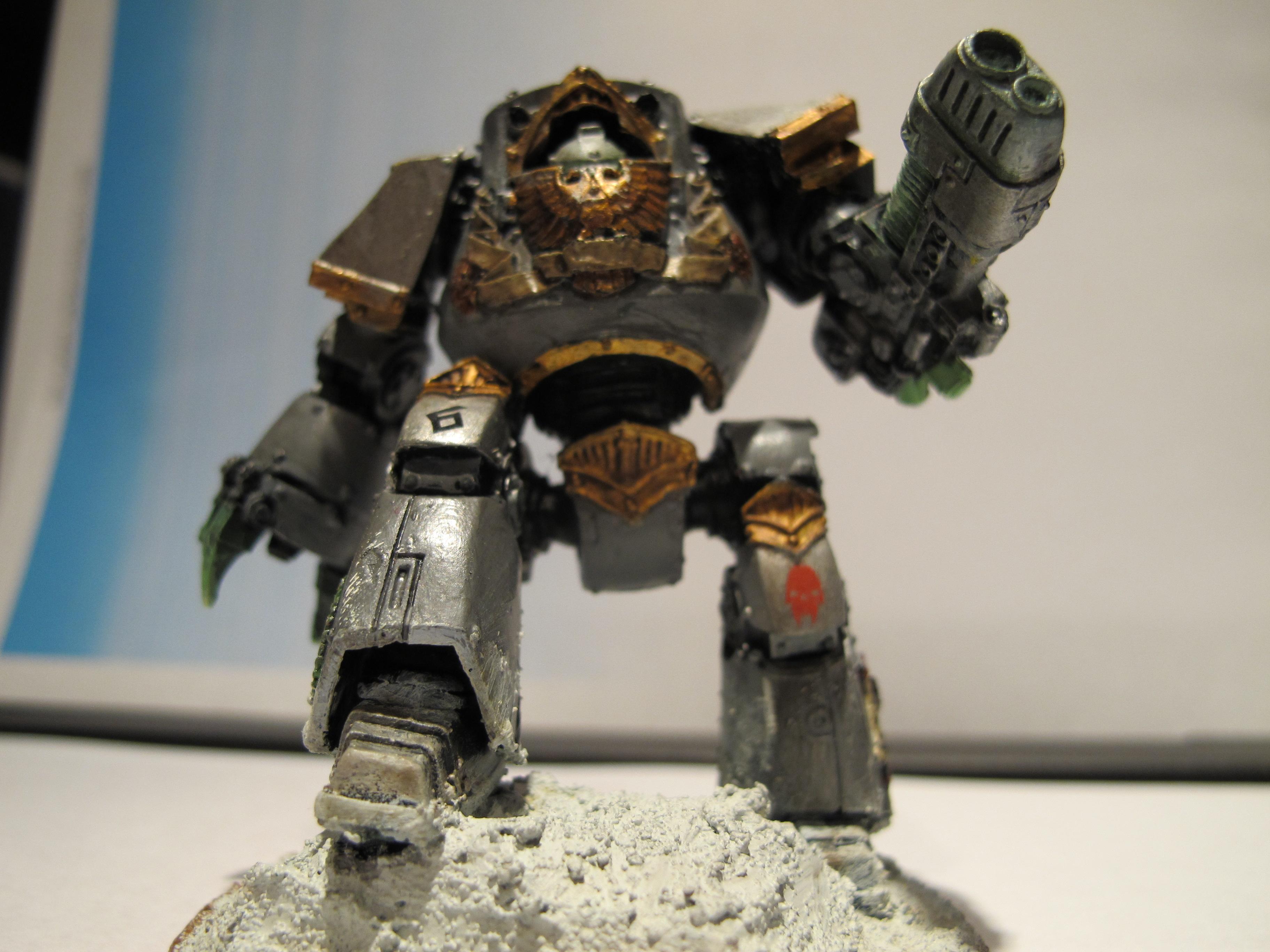 Contemptor, IMPOSING ANGLED SHOT