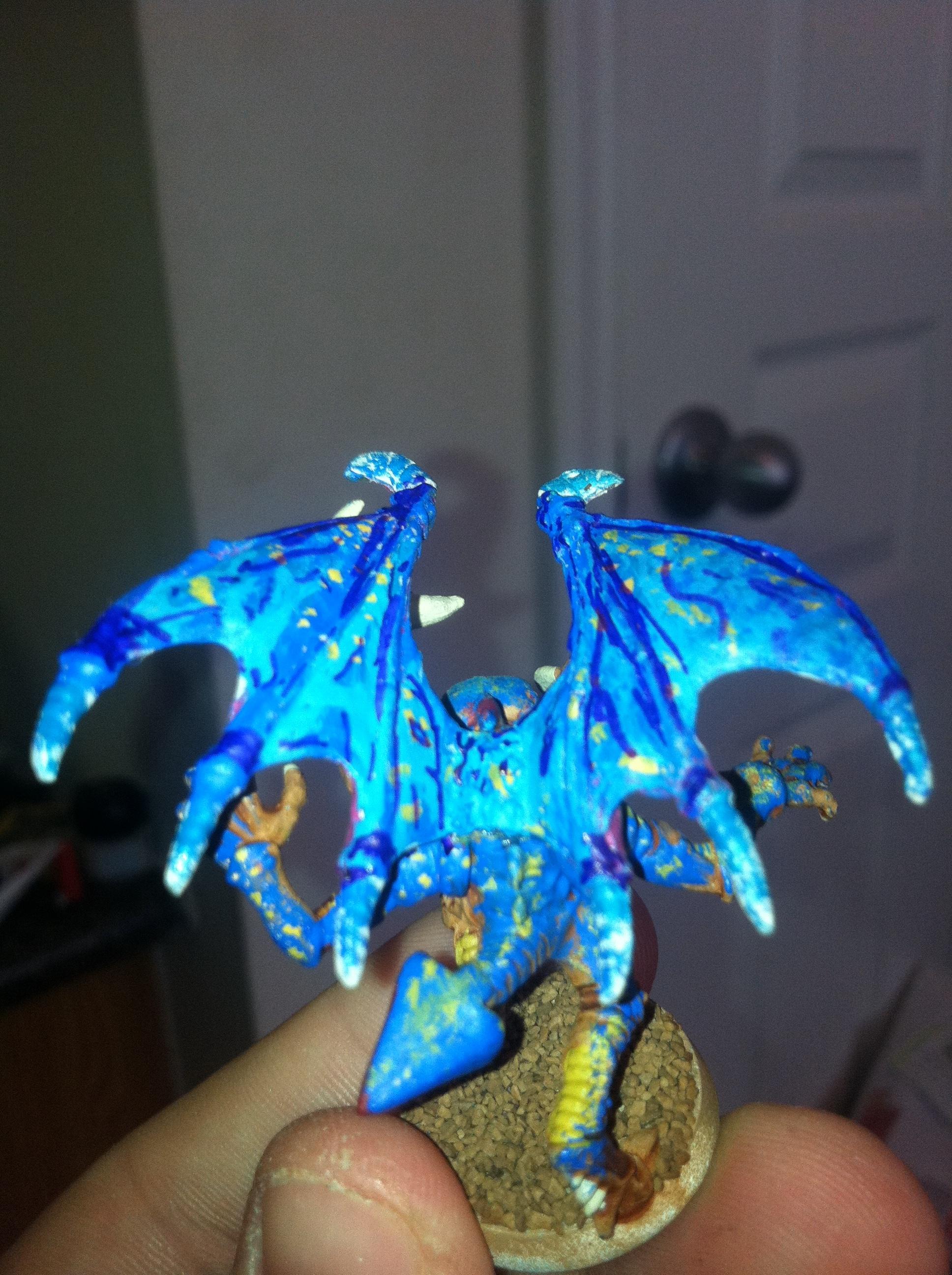 Blue side for "War", with a tail like a dart