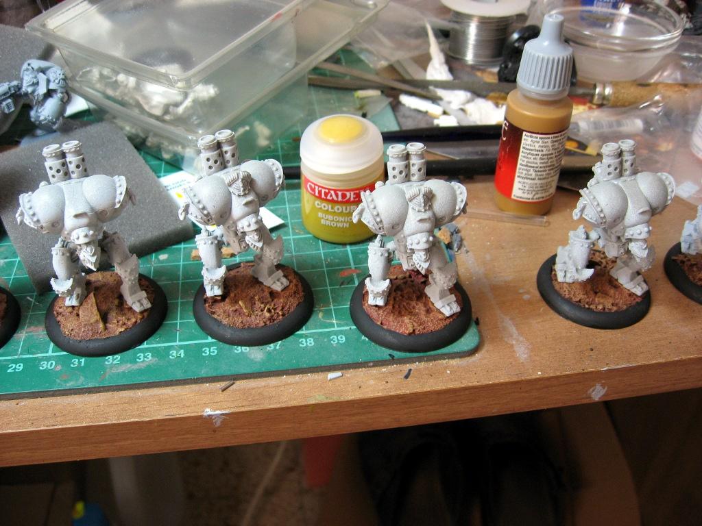dry-fitting jacks on bases