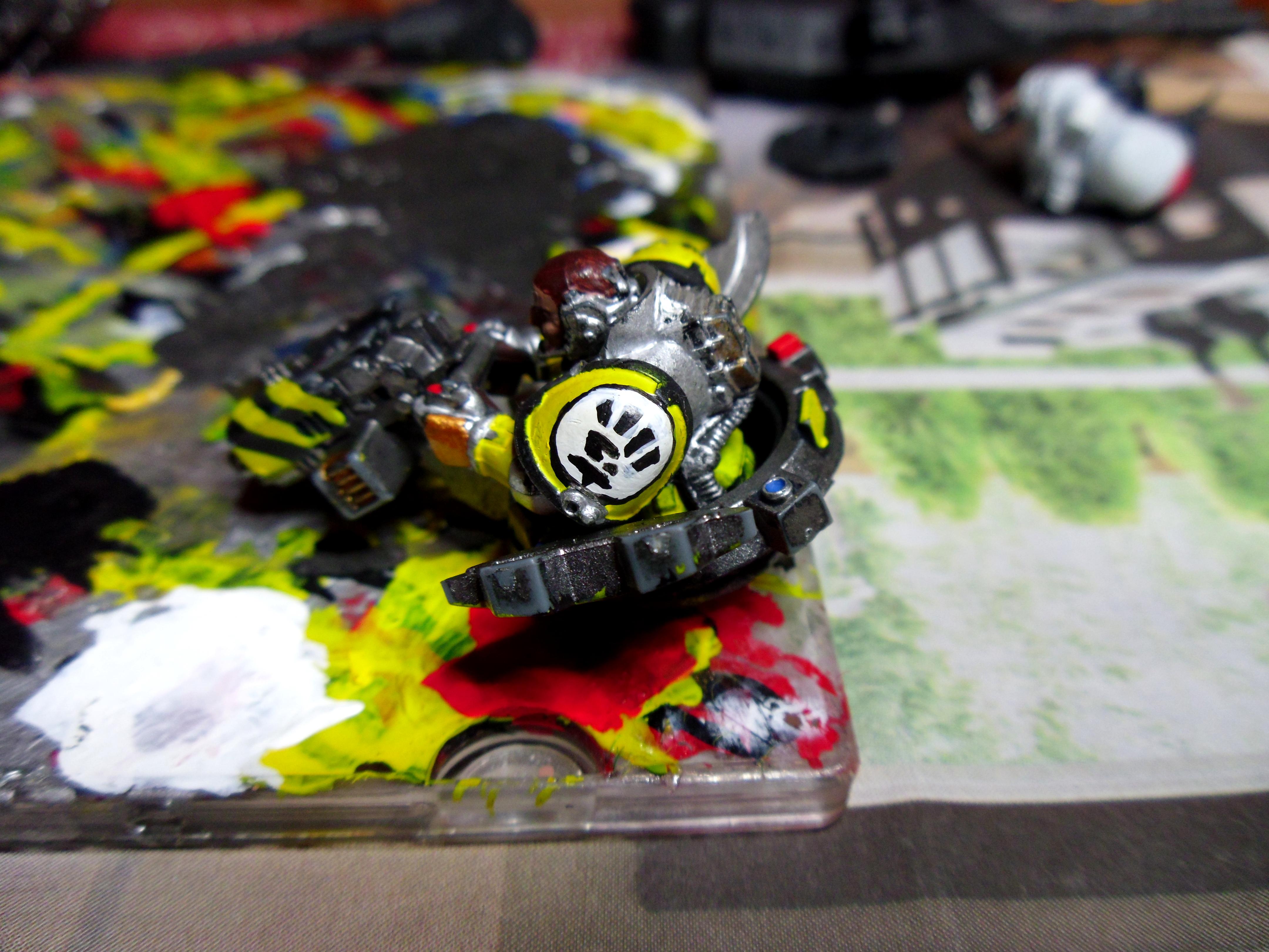 Hatch Gunner shoulder pad fix