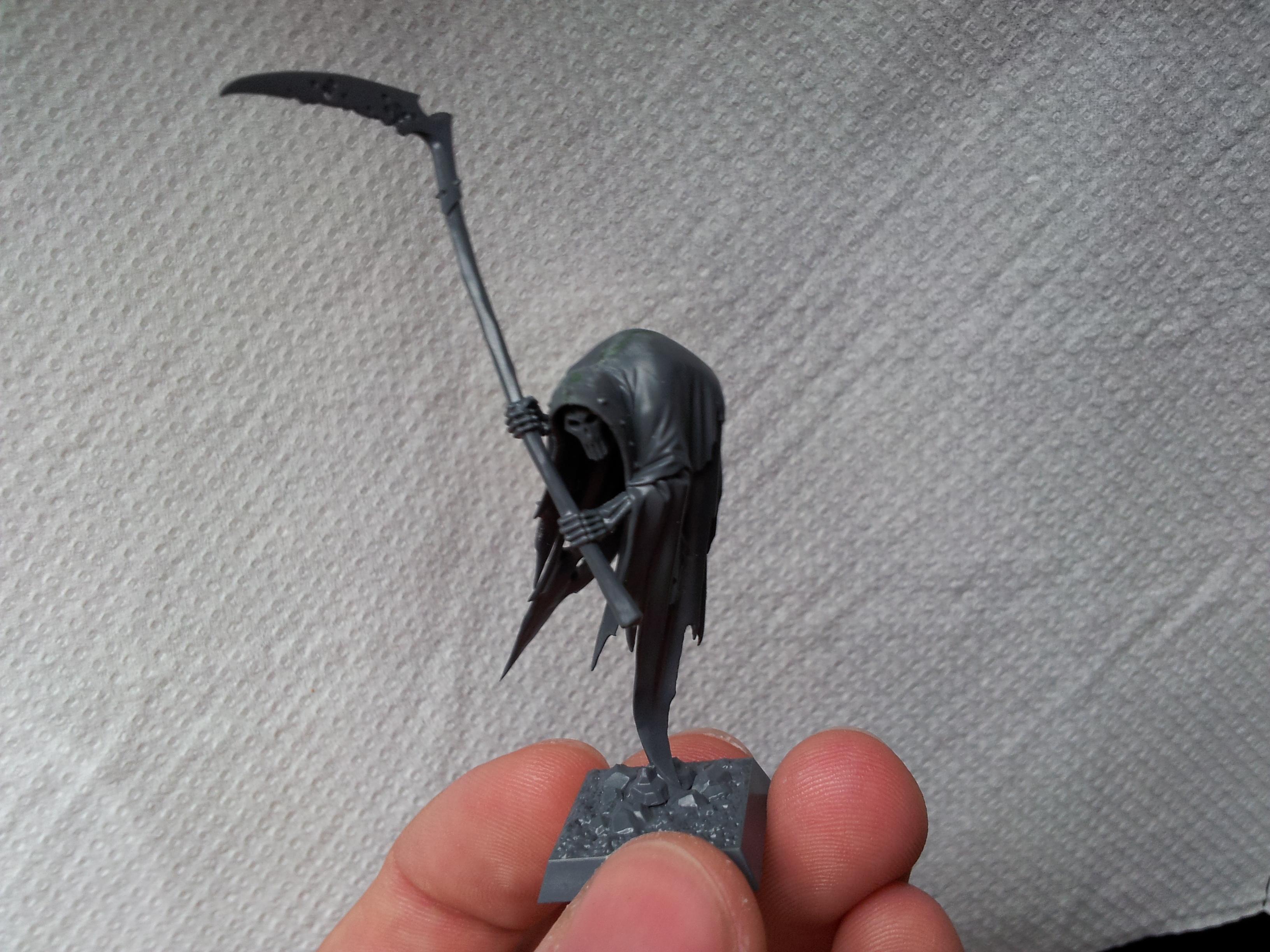Unpainted wraith, nothing special. Its airbrush practice :P
