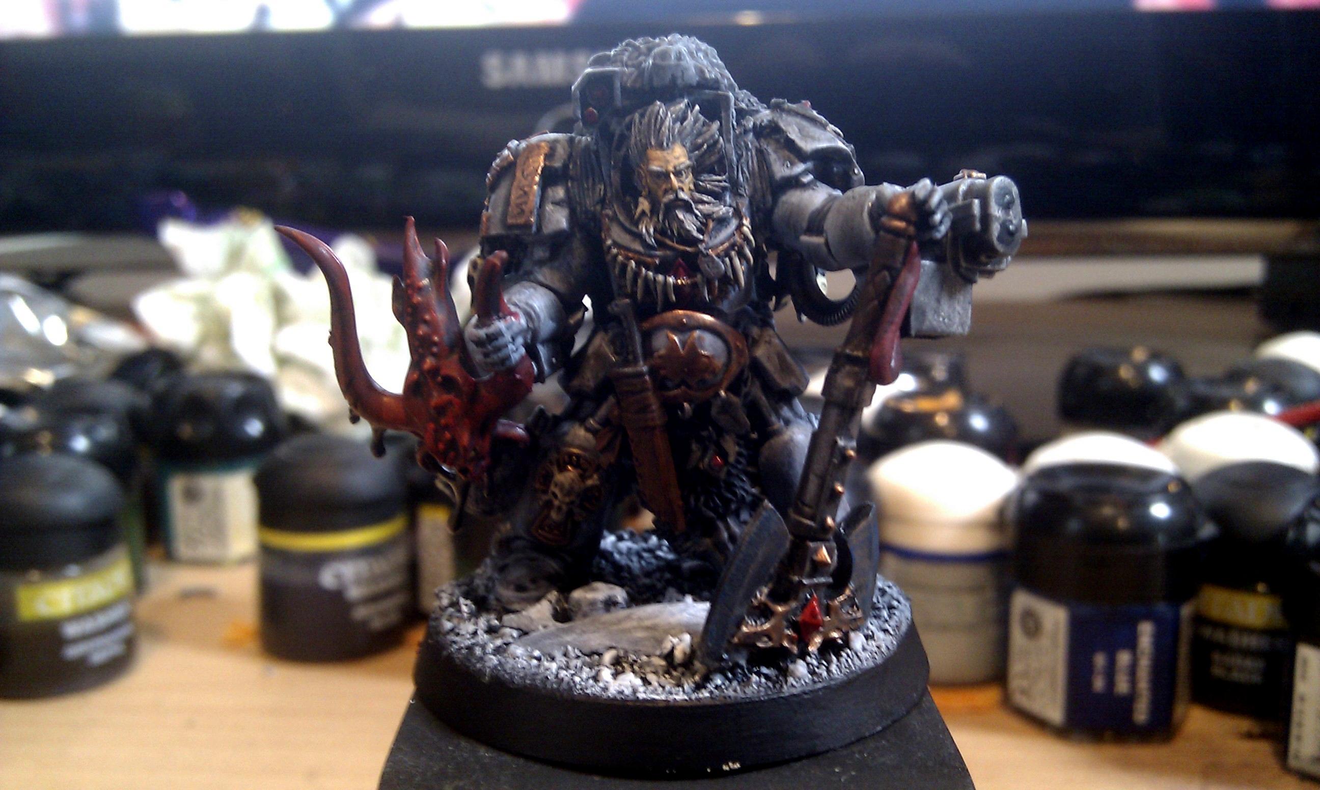 Space Wolves, logan grimnar (paintid)