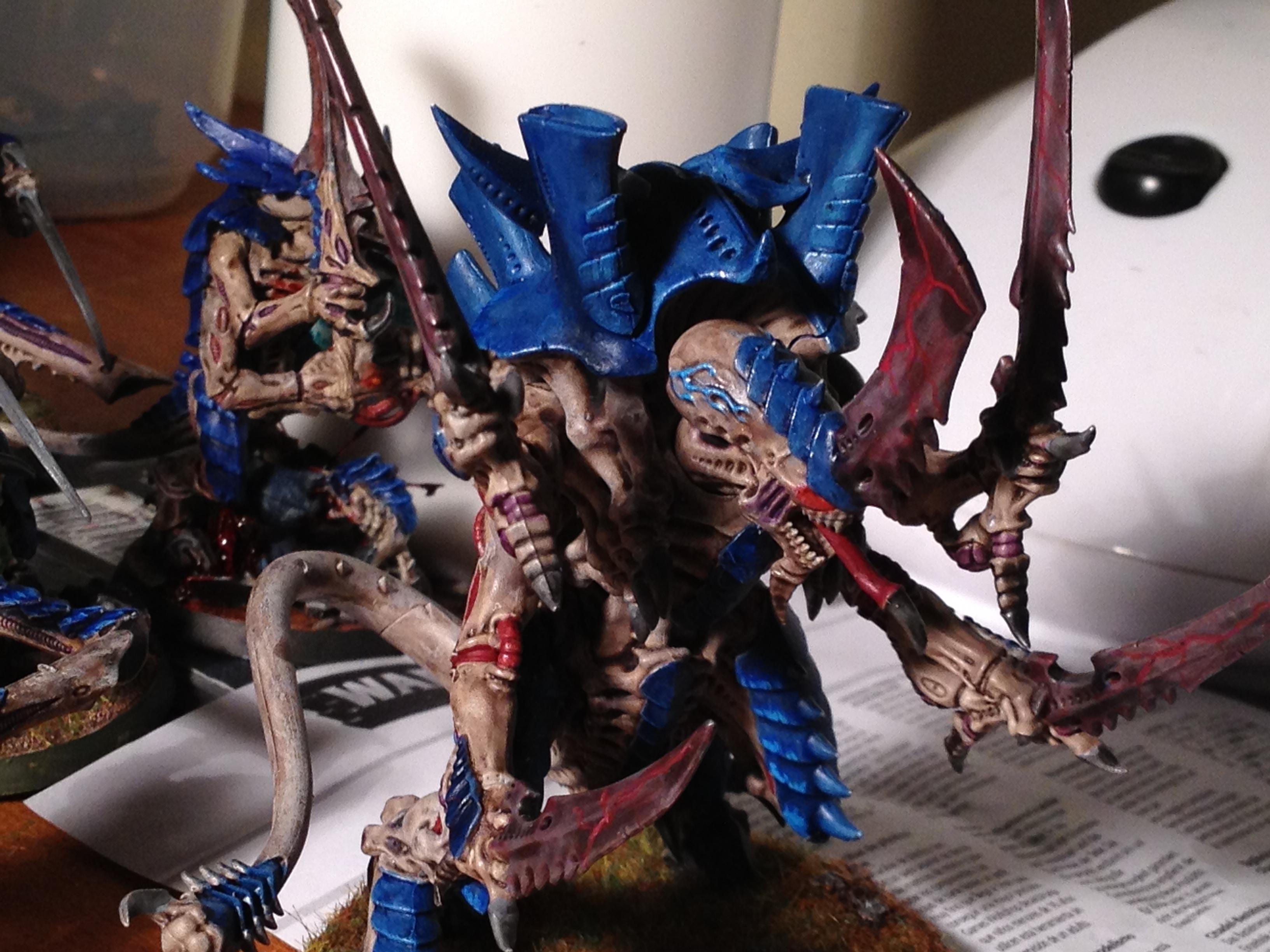 Close up on the swarmlord's head. Red lightning!