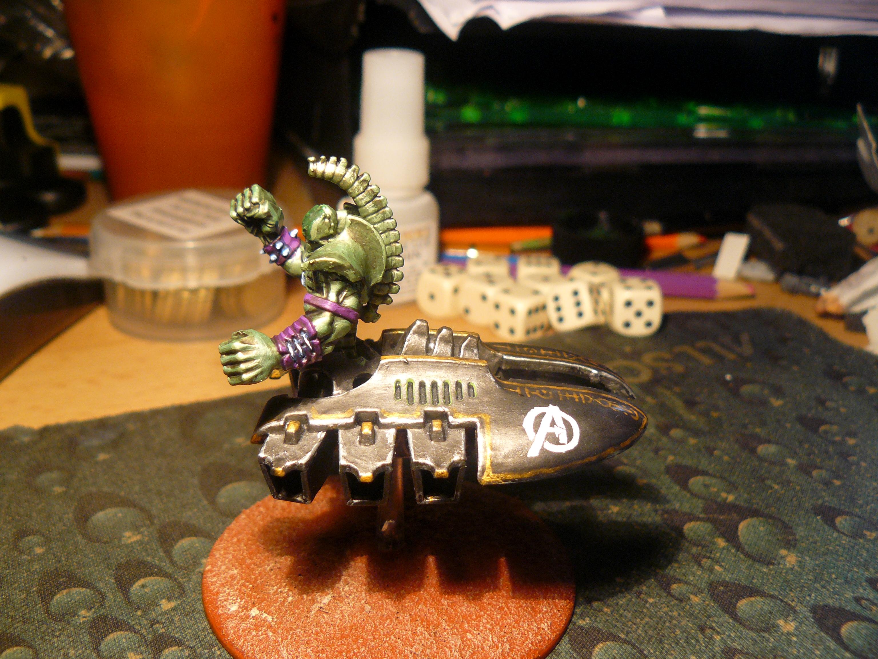 Side view Avengers Hulk