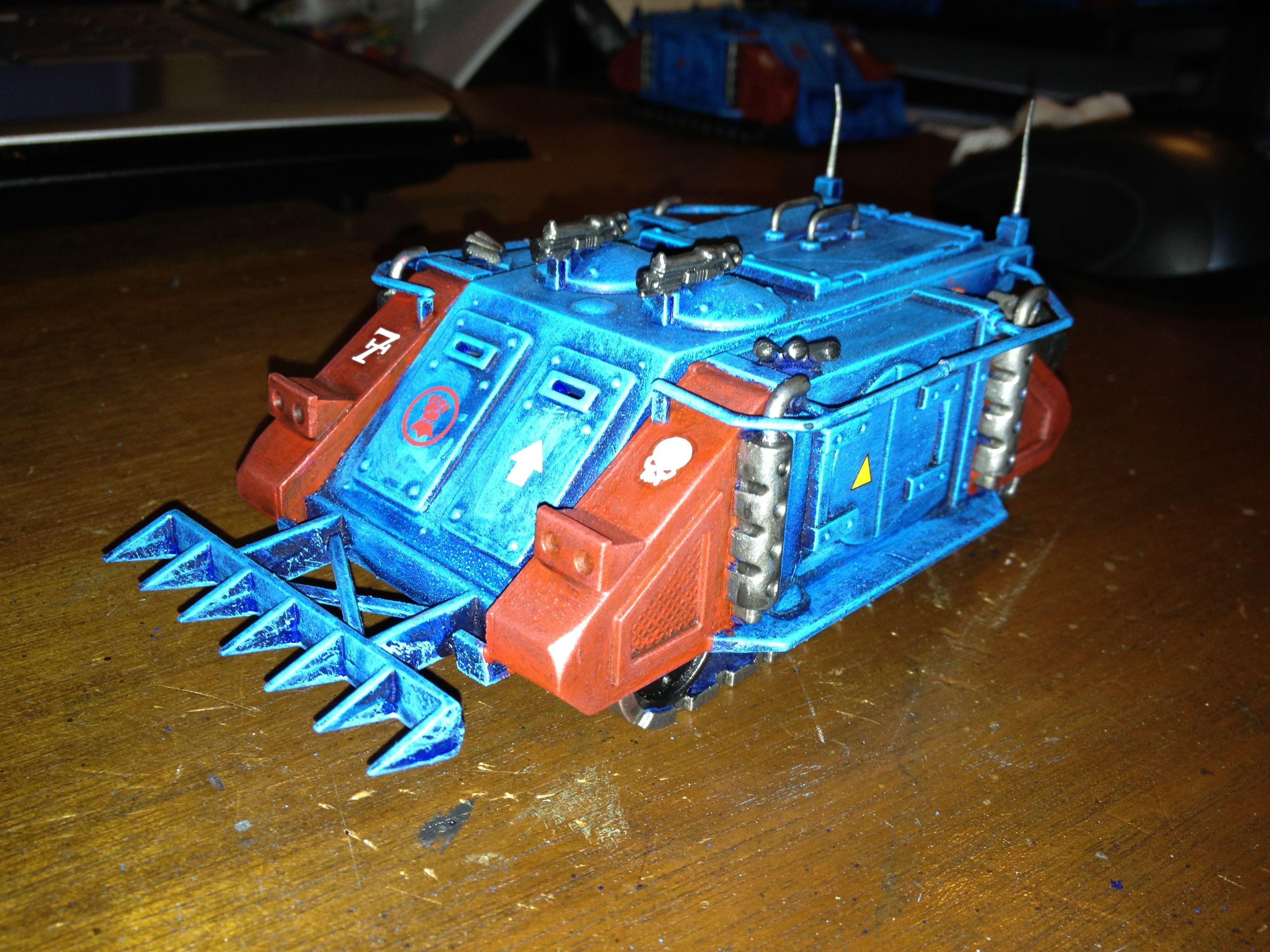 Space Marines, Rhino 7