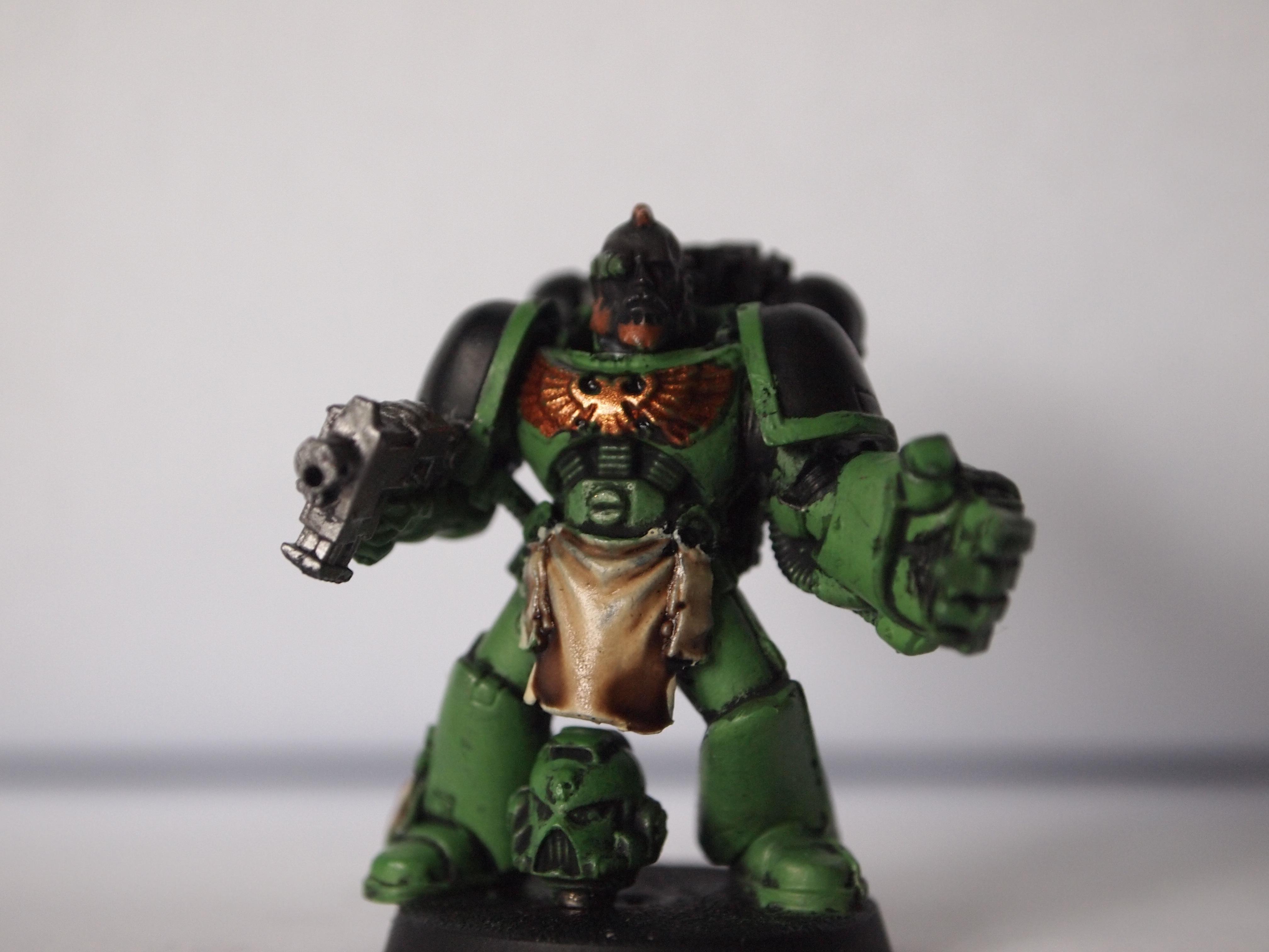 Tactical Squad sergeant, with power fist. without helm