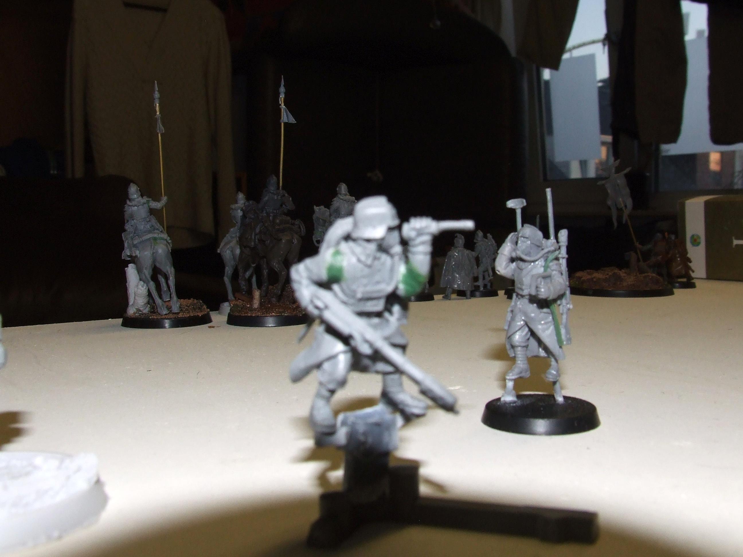 Bad pictures, but this is the side that shows most of the Flamer his stance, all 3 are wip. 