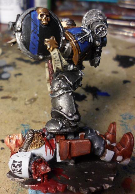 Centurion Alixandr, former Tiger Claw, left