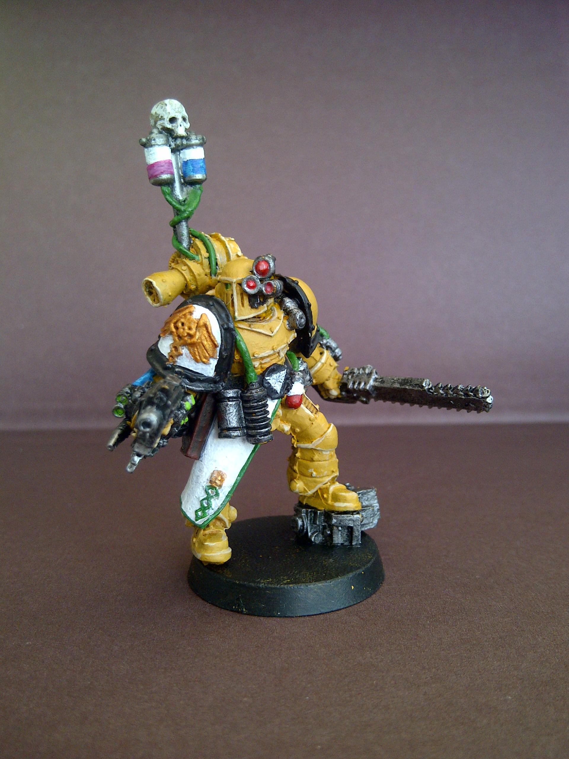 Space Marines, MKII Apothecary drafted in to Feel No Pain!
