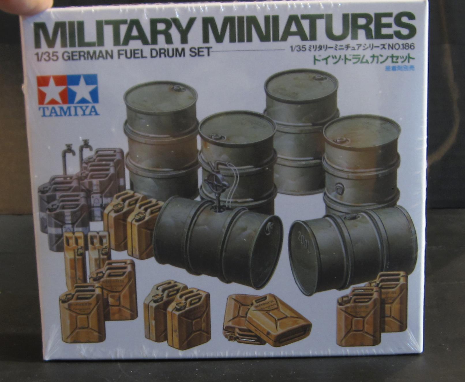 Tamiya German german fuel drum set NIB