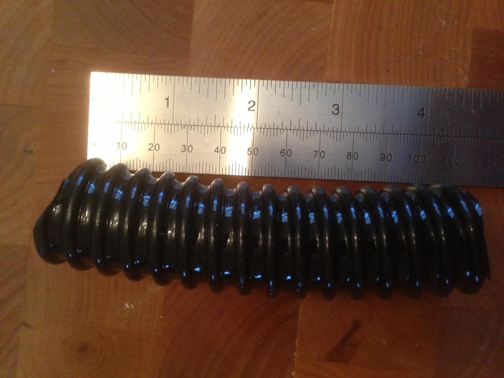 cut pond hose it fit between the plates on the front 120mm