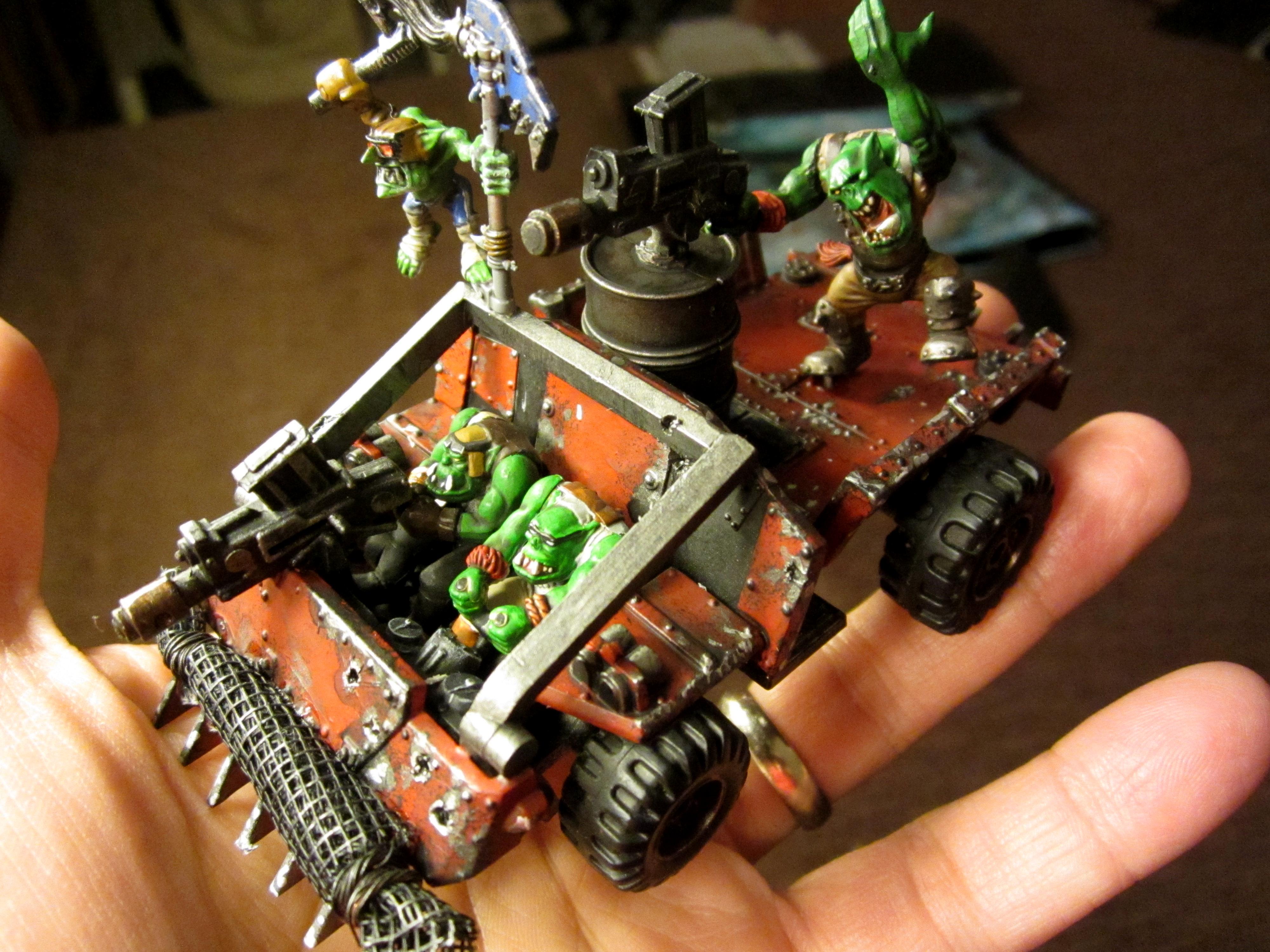 Ork warbuggy with crew