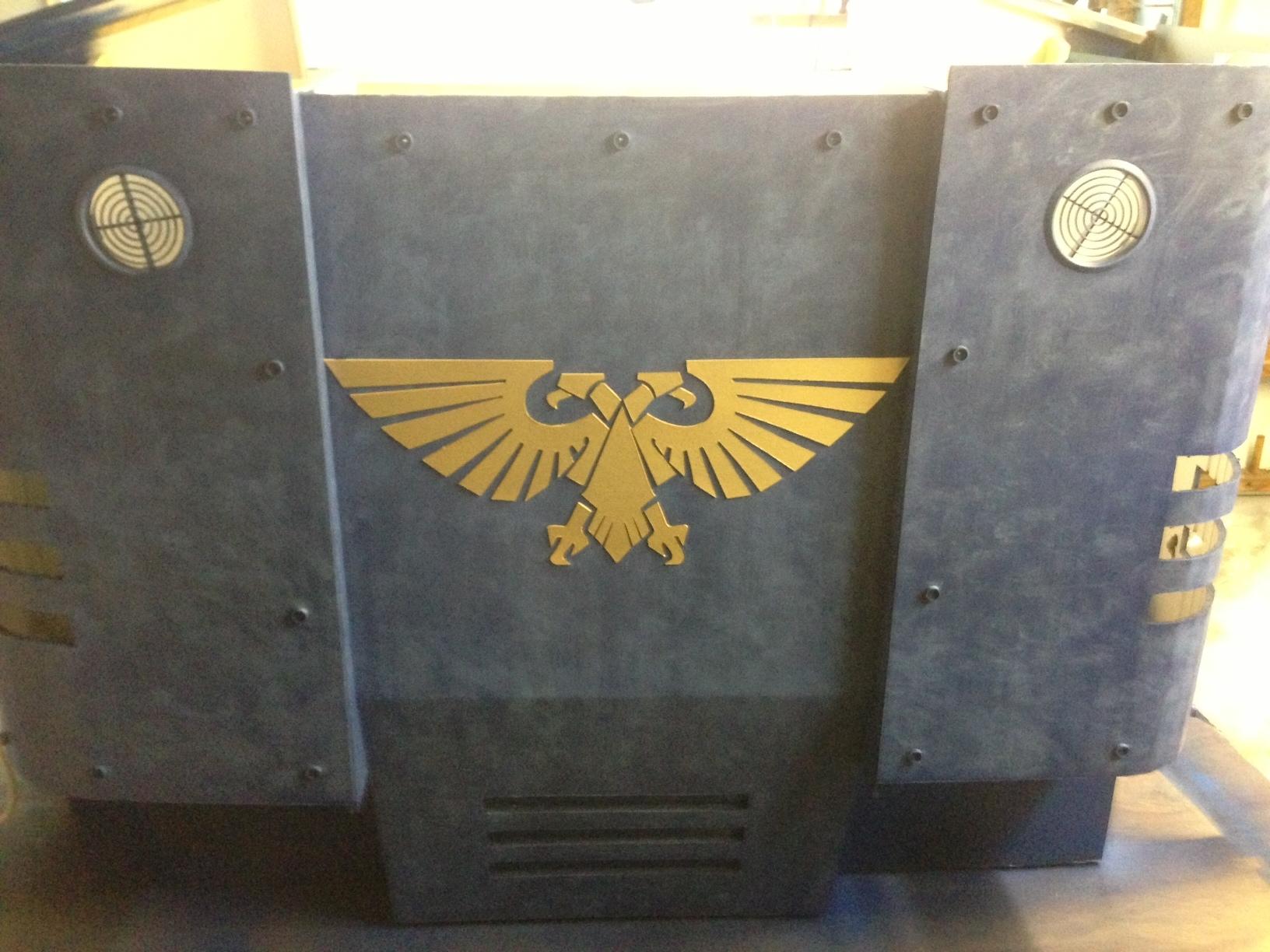 Now the glaze is fully dry, It looks just how I wanted with a two tone effect giving it life. Gold eagle now on