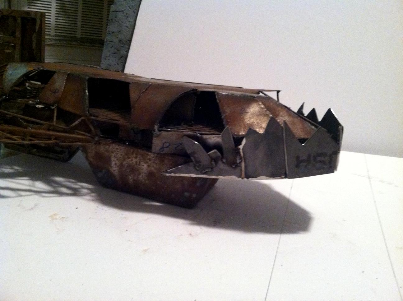 jaw mounted/closed