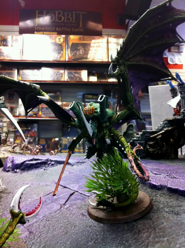 Tyranids, Flyrant - Lash Whip &amp; Bone Sword