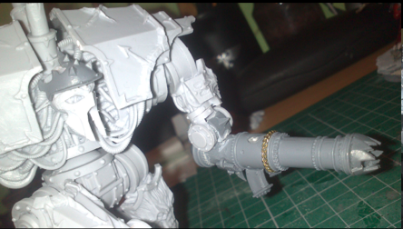 Helm addition close up and custom gun