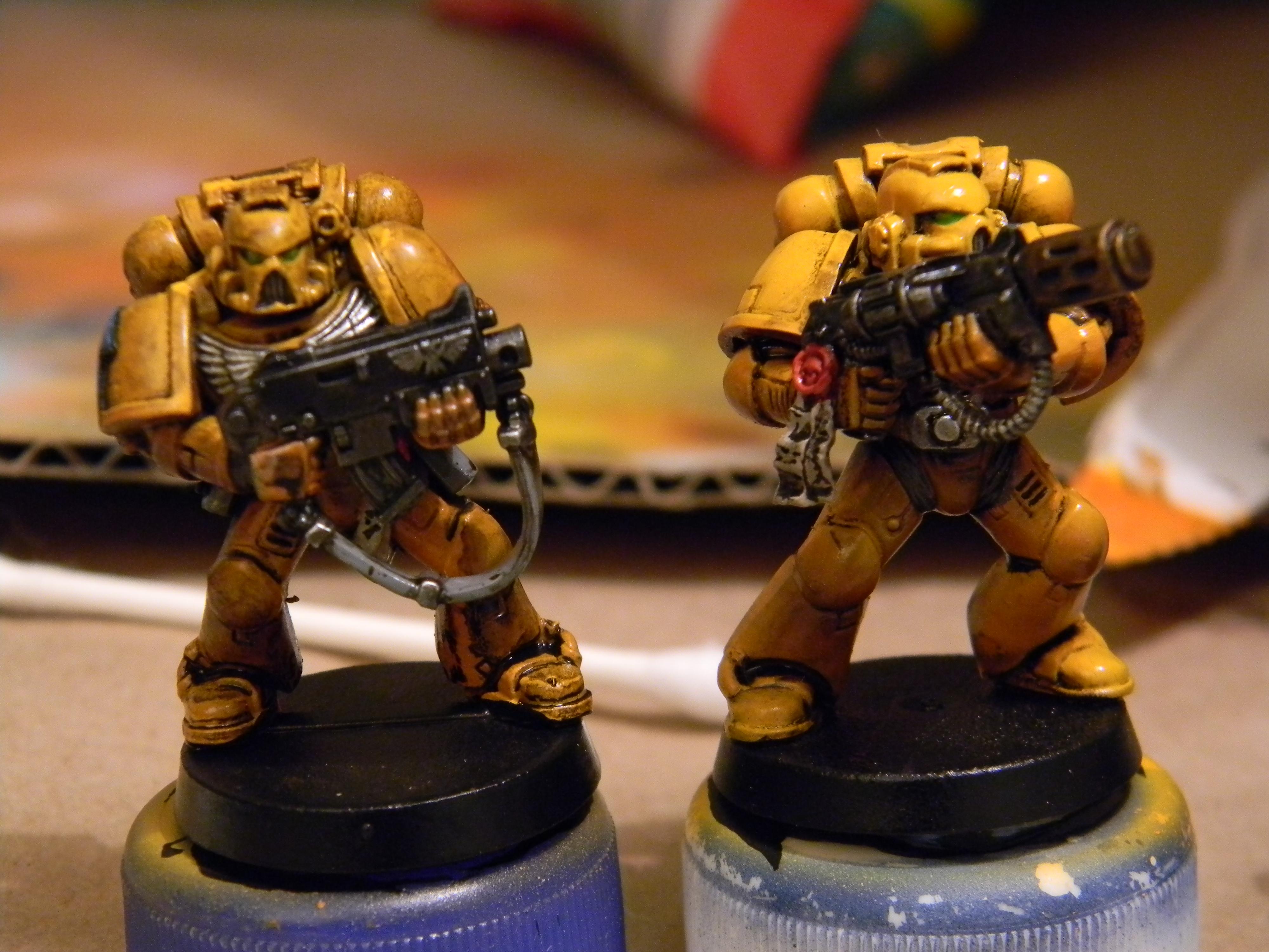 The left mini is not cleaned up, the one on the right is after clean up with cotton bud w/ mineral spirits