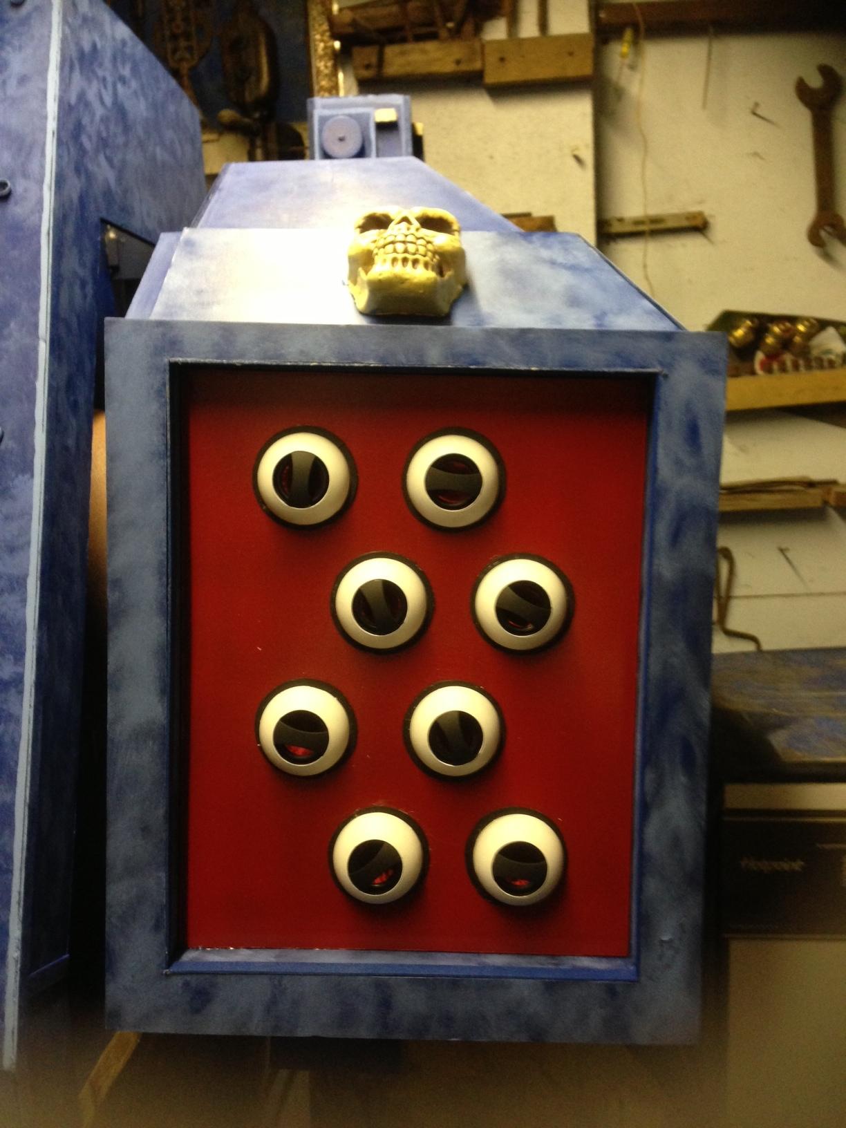 Front view, missiles have been added (speakers)