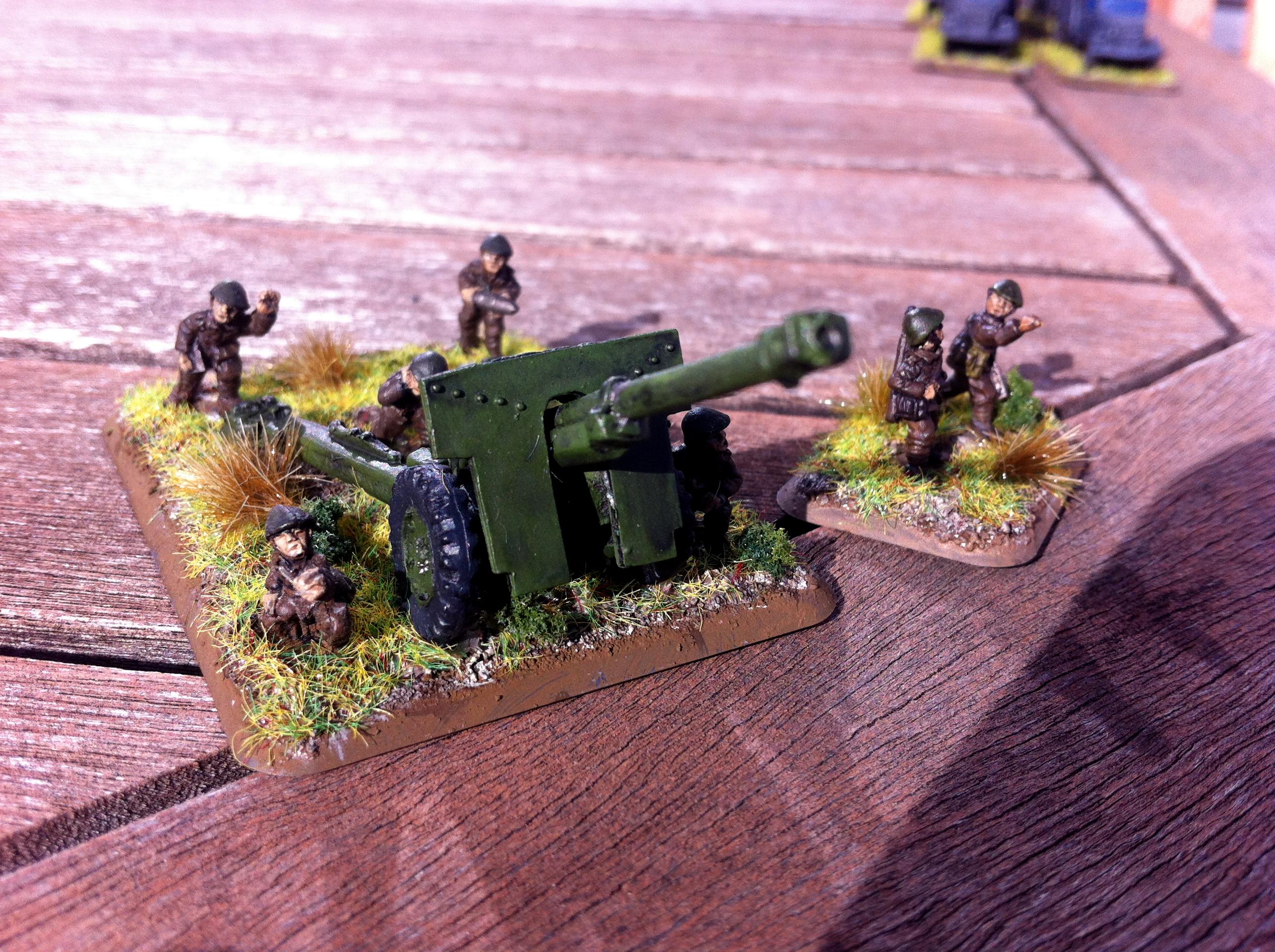 105mm Howitzer &amp; Observer Team