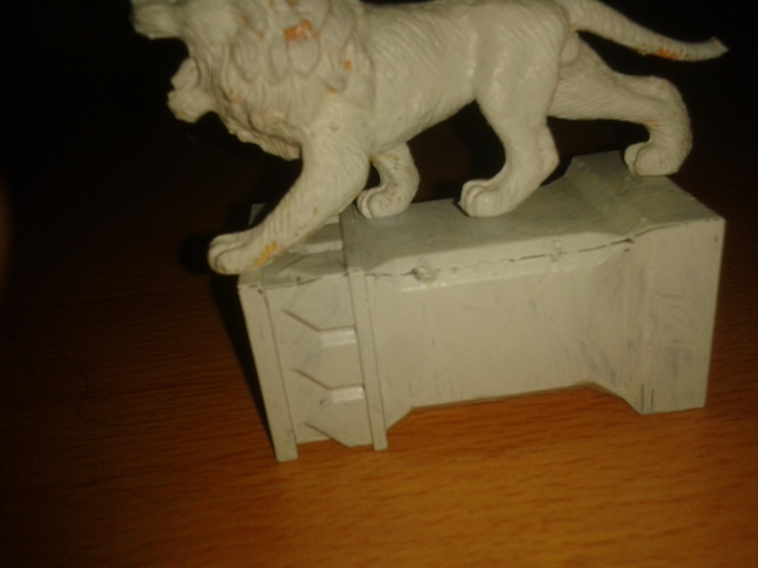 Chrace statue-right