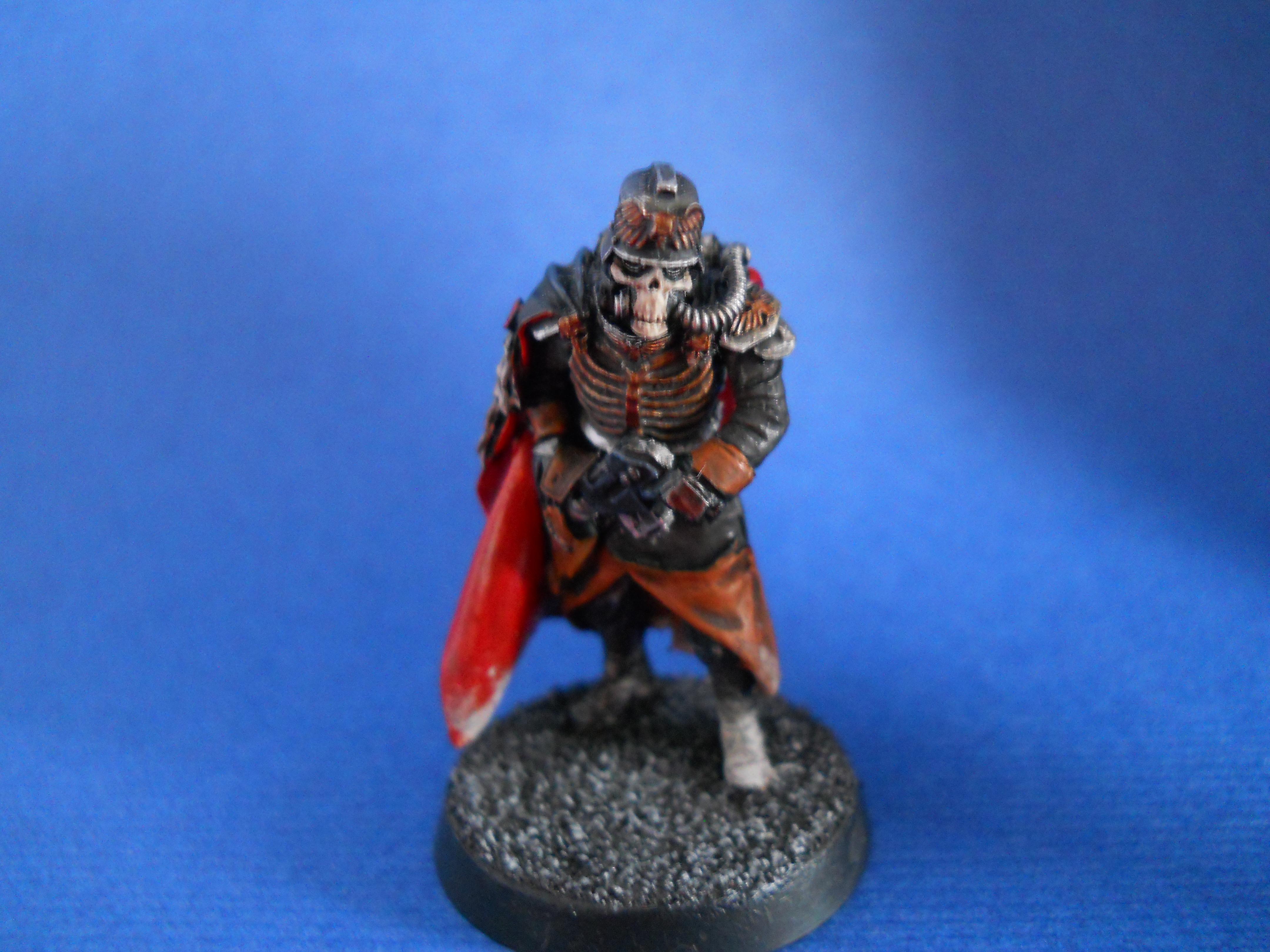 Dark Mini, Blue BG, Natural Light
