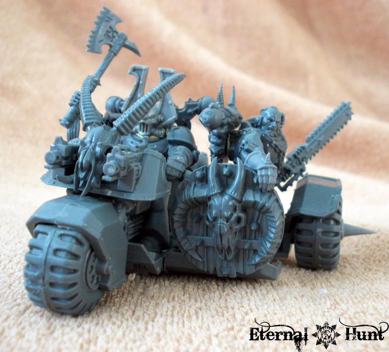 Bike, Chaos, Chaos Space Marines, Conversion, Hounds, Khorne, Khorne's Eternal Hunt, Trike, Veredus Pattern Assault Trike, Warhammer 40,000, World Eaters