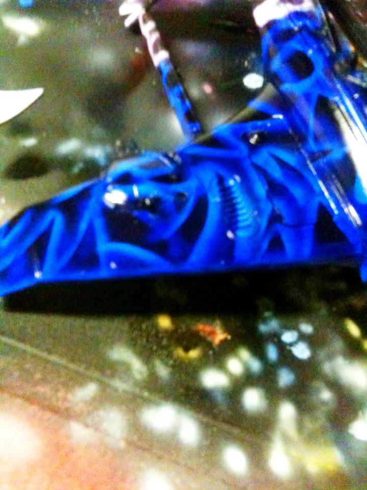 Flyer, Ghost Tint, Tau