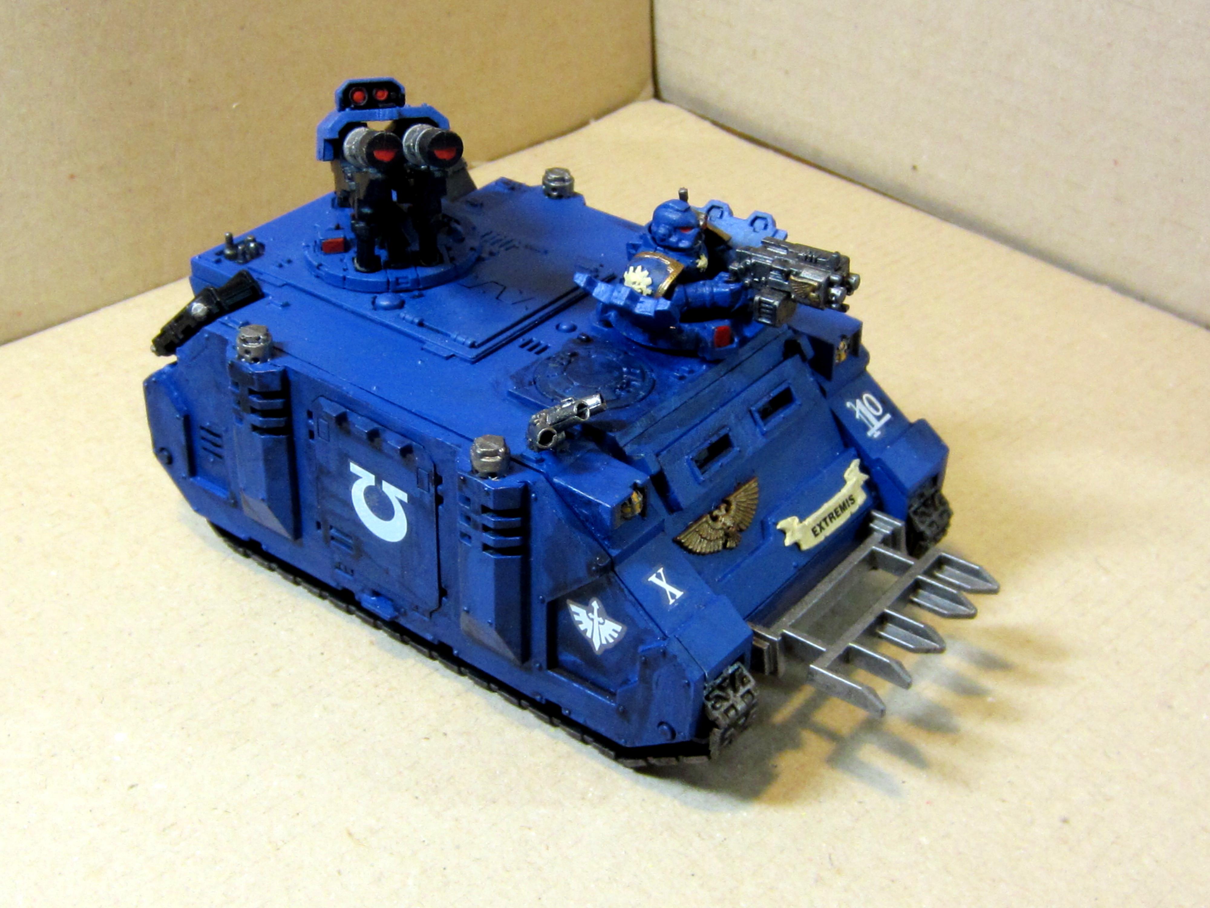 Space Marines Razorback
