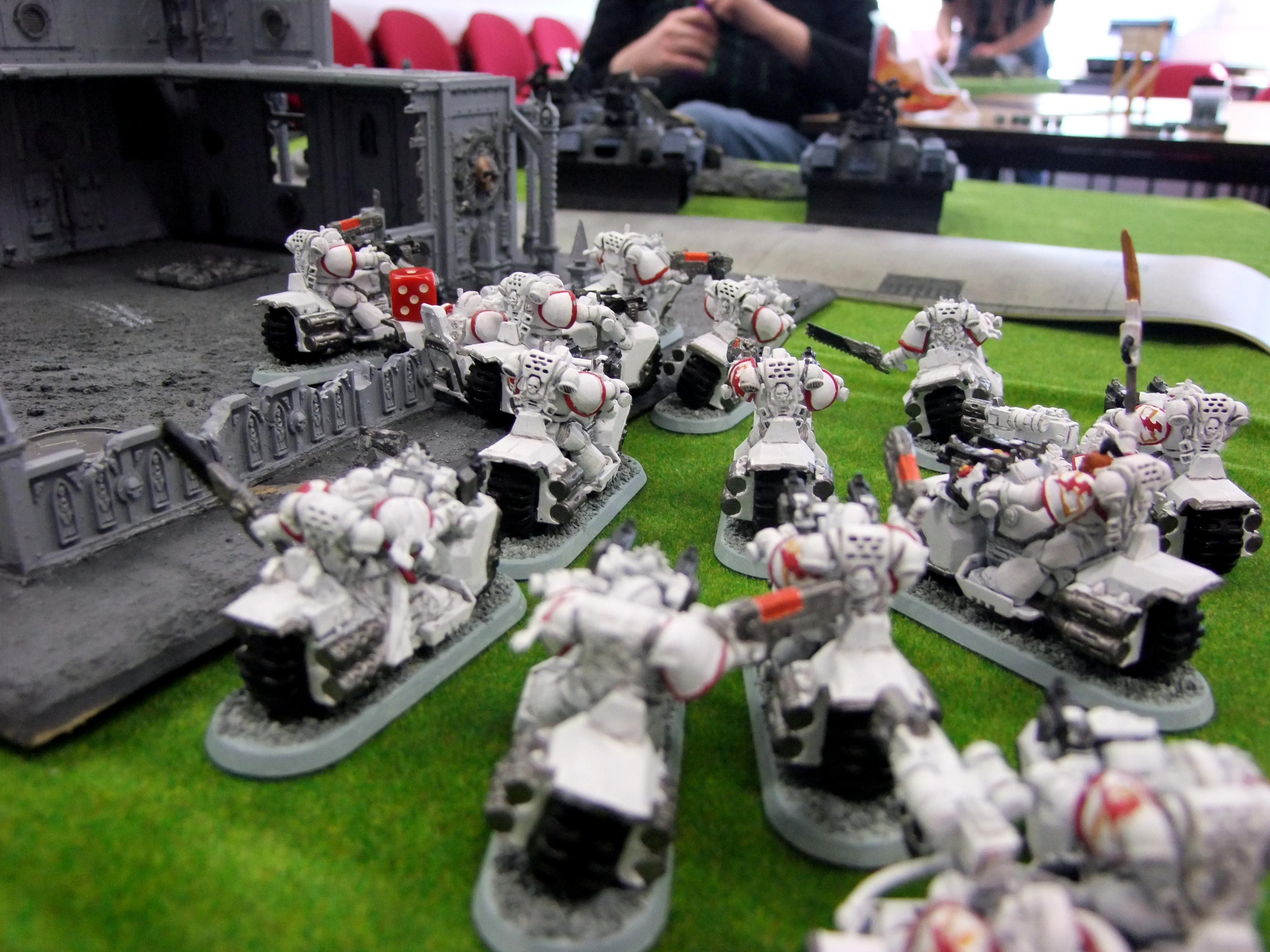 Bike, White Scars, Enemy tanks ahead