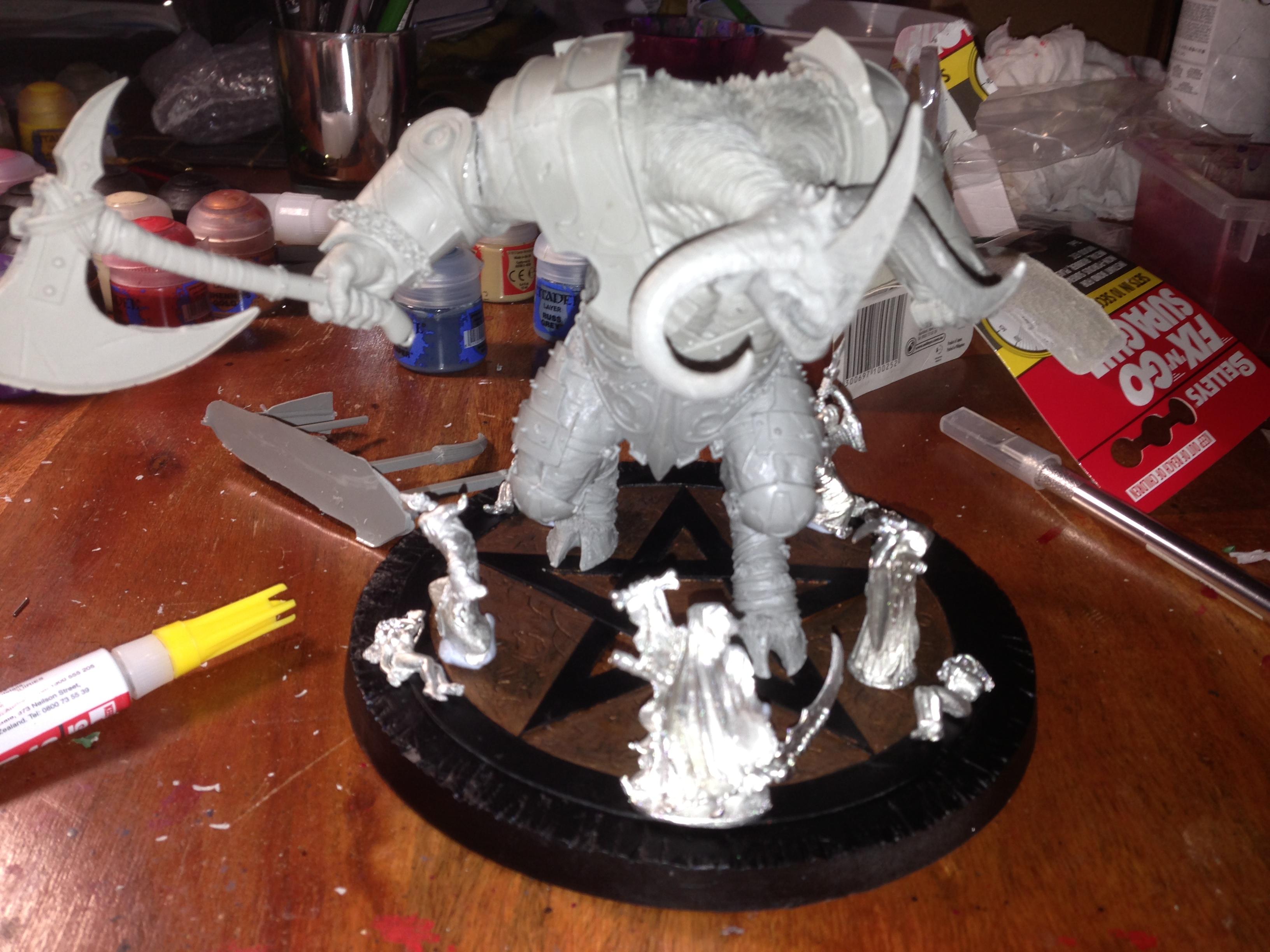 I still have abit of cleaning and gap filling to do, but it shouldnt take too long. Here he is on the base, What do you guys think? 