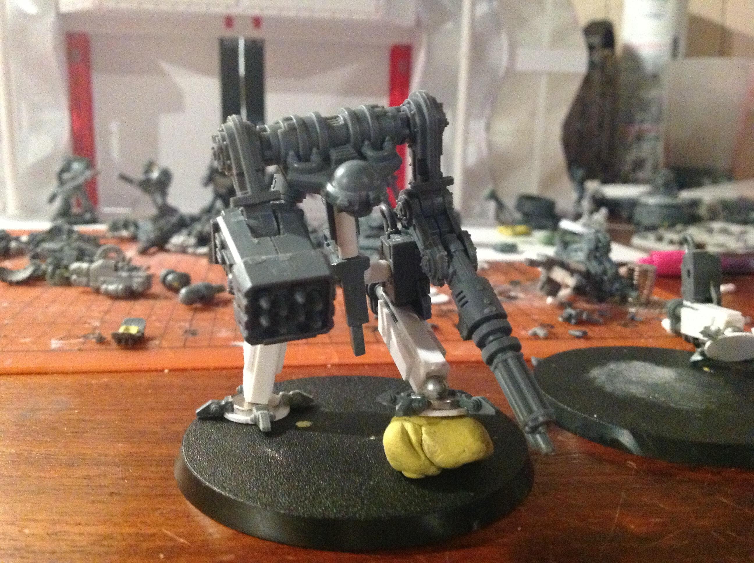 Missile pod arm