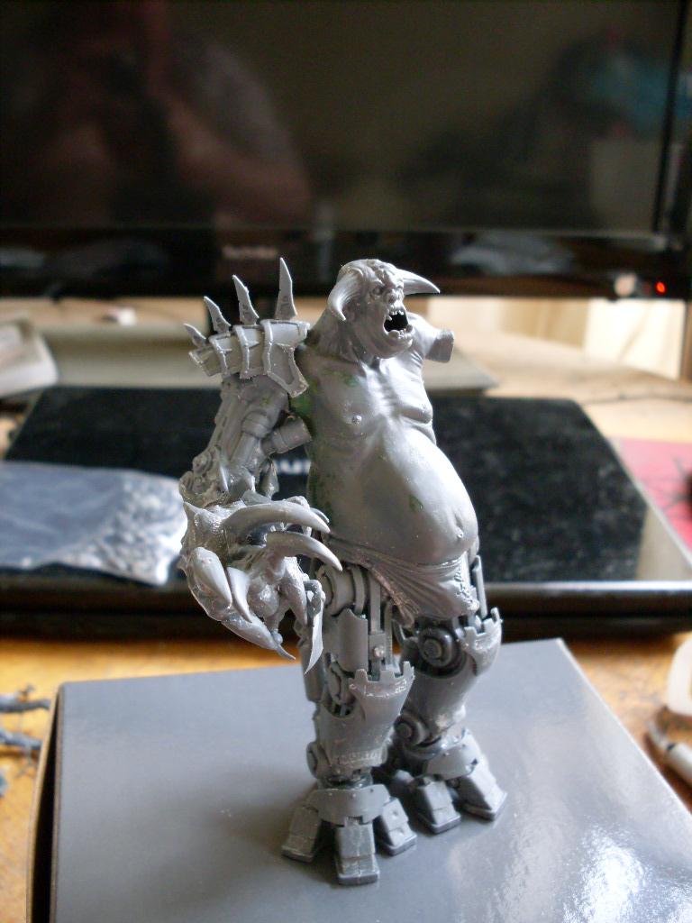 CG right shoulder armour