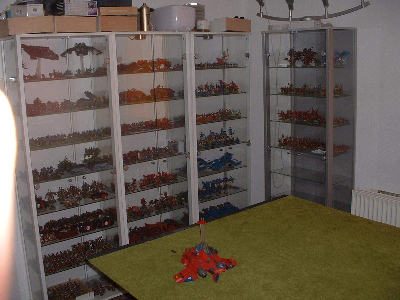Game Room, Game Table