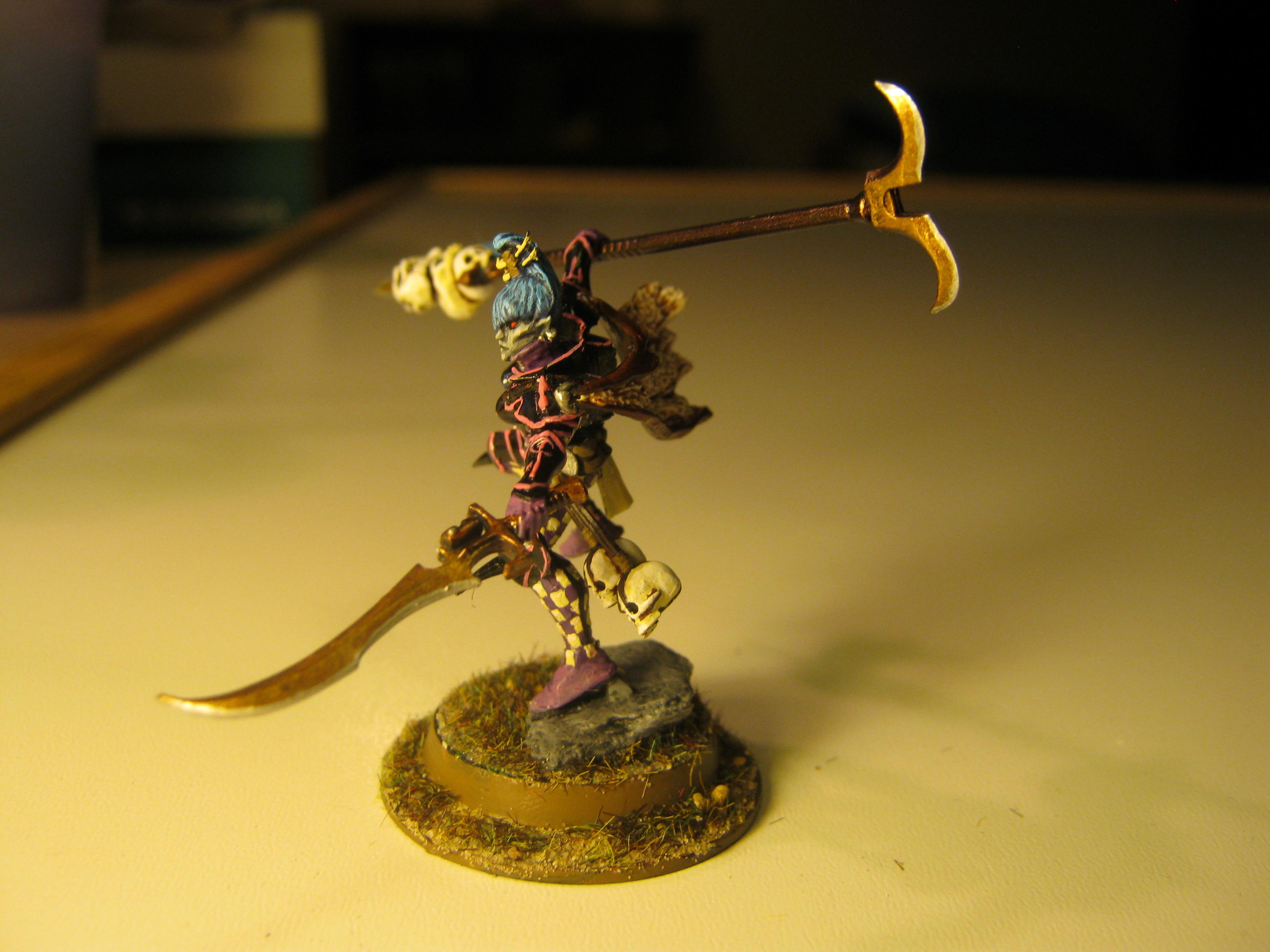 Left side, you can see the weapons quite nicely