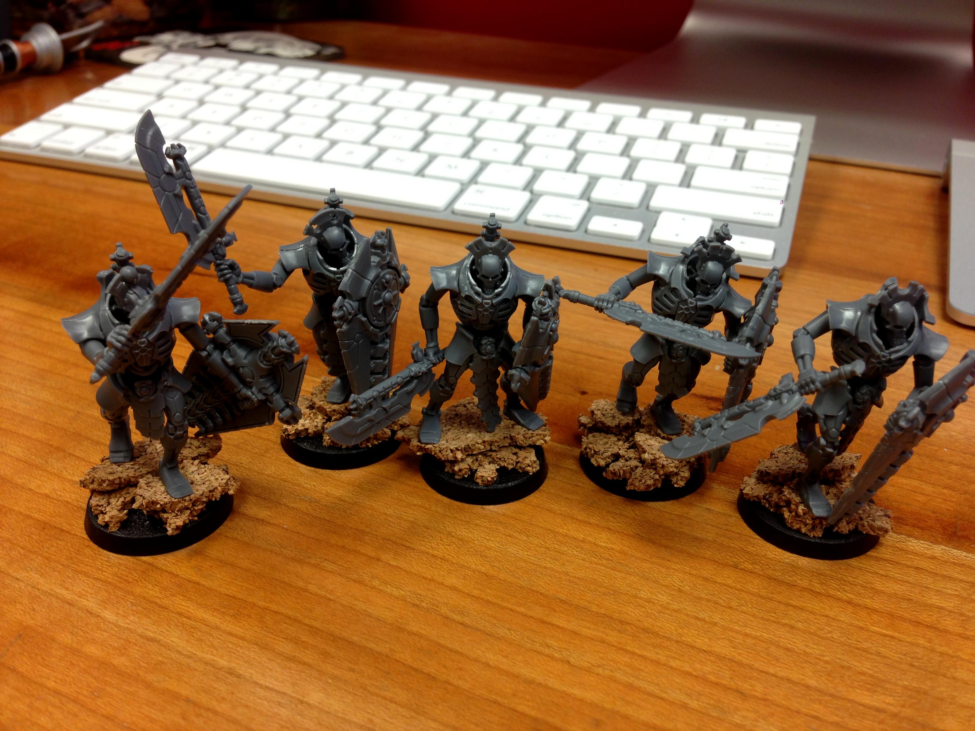 'crons, Crons, Necrons, Tin'eads