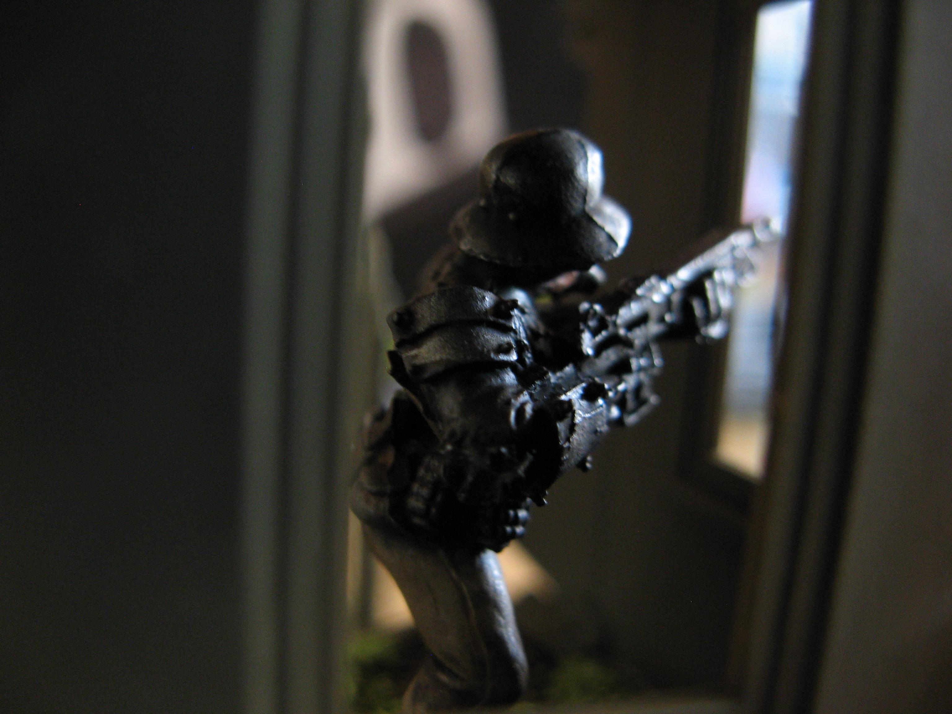 Silently, the seperatist rebel takes aim
