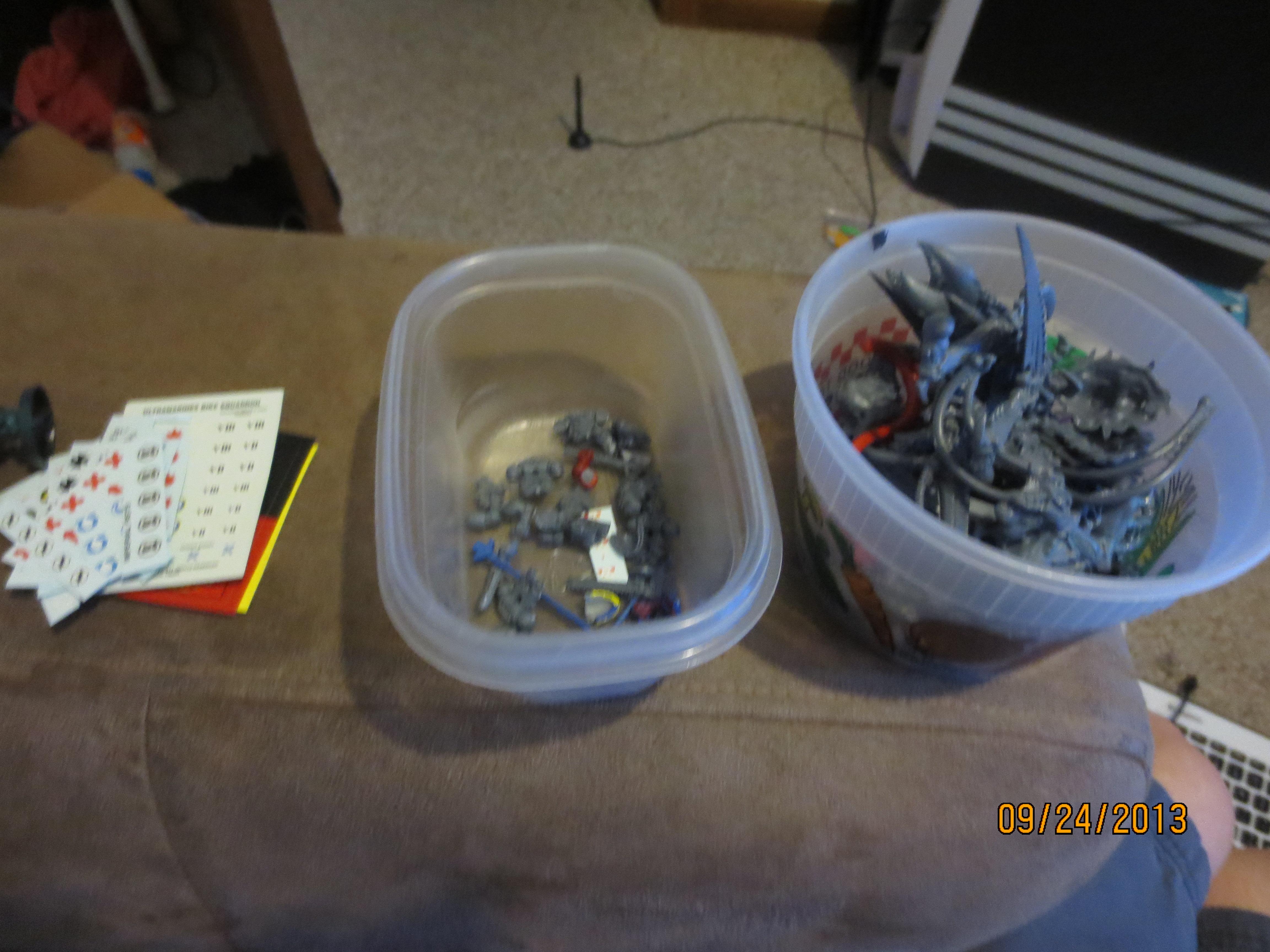 Shit-ton of bits cuz Tyranids