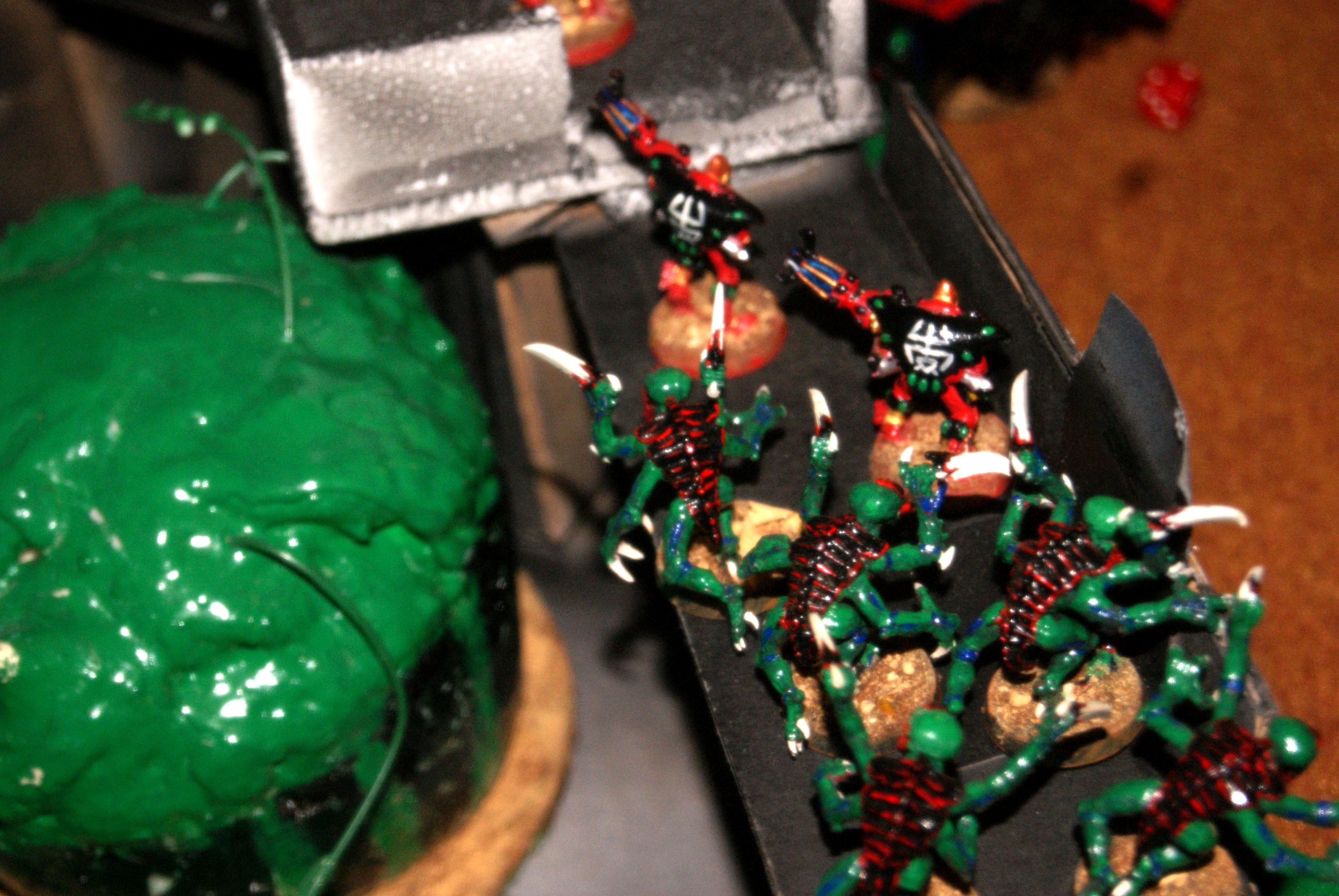 Genestealers arrive