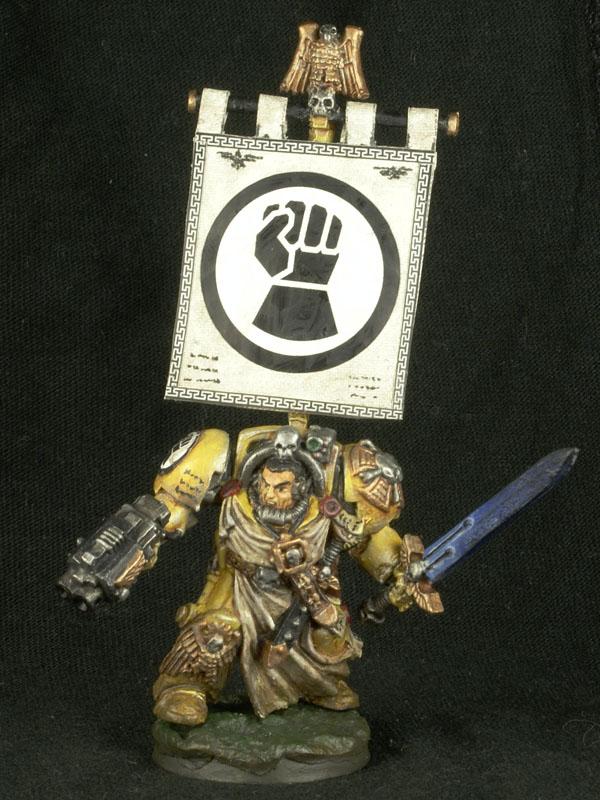 Imperial Fists Captain