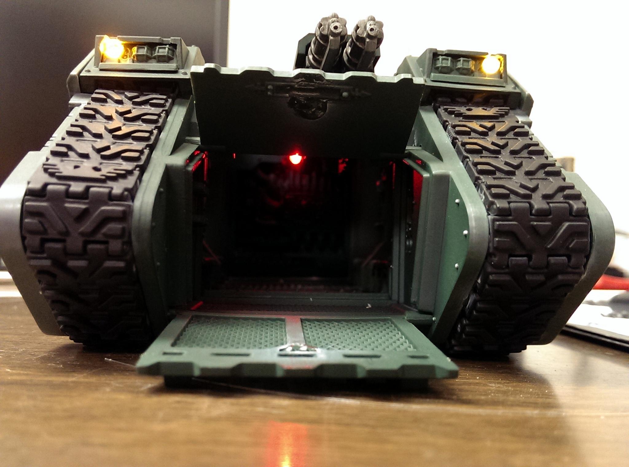 salamanders land raider 