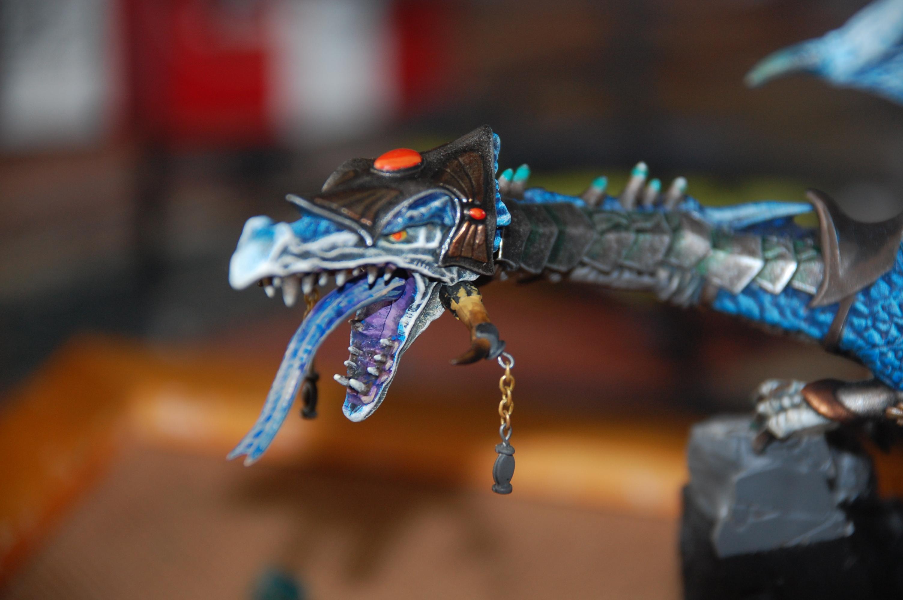 And here the horns are fitted to the dragonshead also you can see more of the reins hanging from them