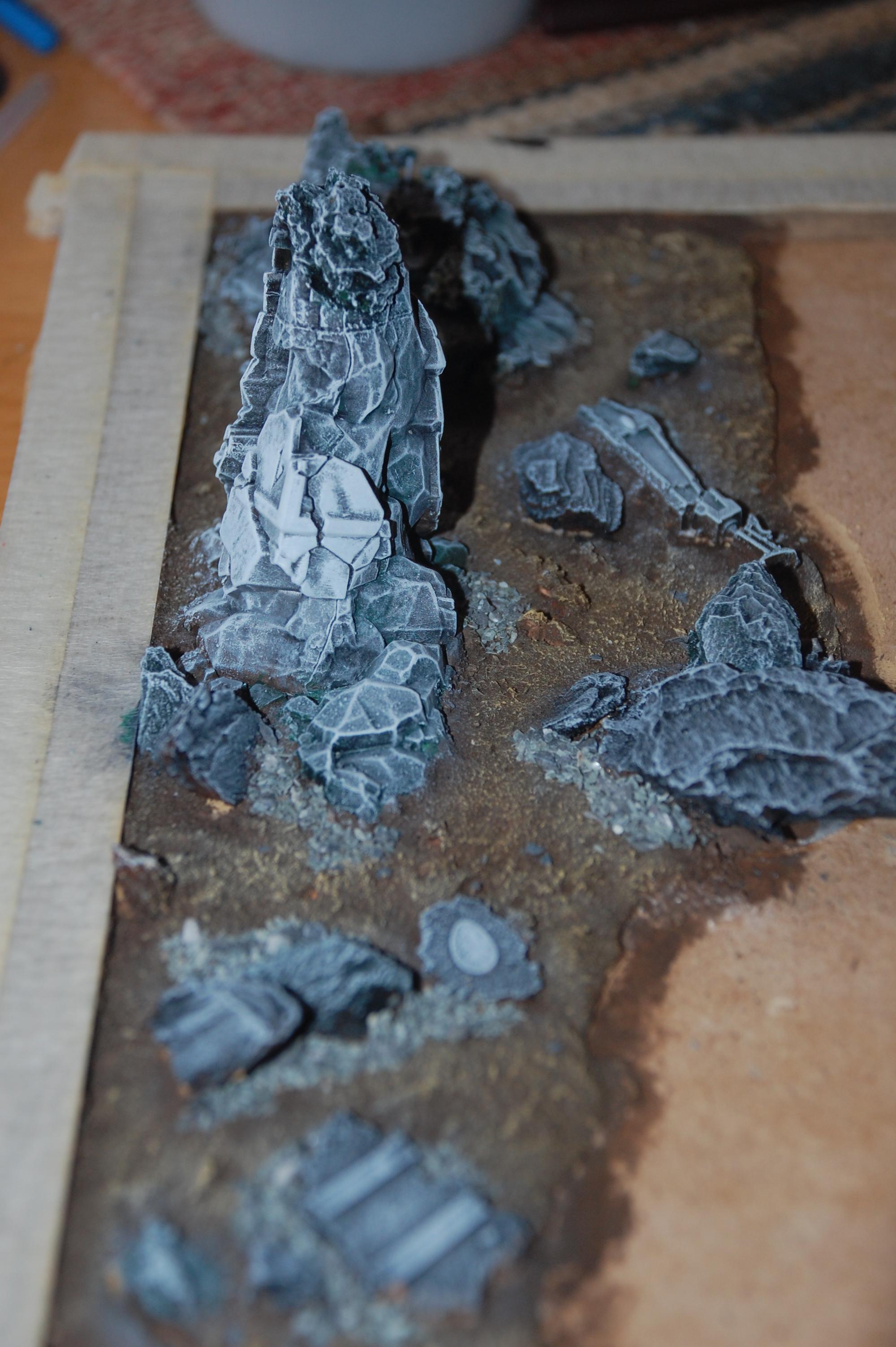 Some drybrushing on the rocks