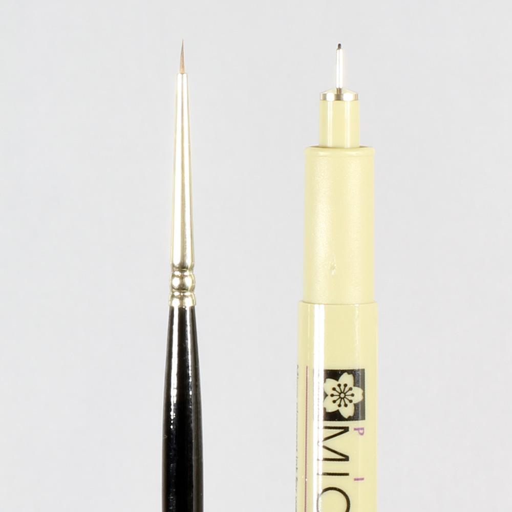 Raphael 8404 6/0 vs 005 Sakura Micron