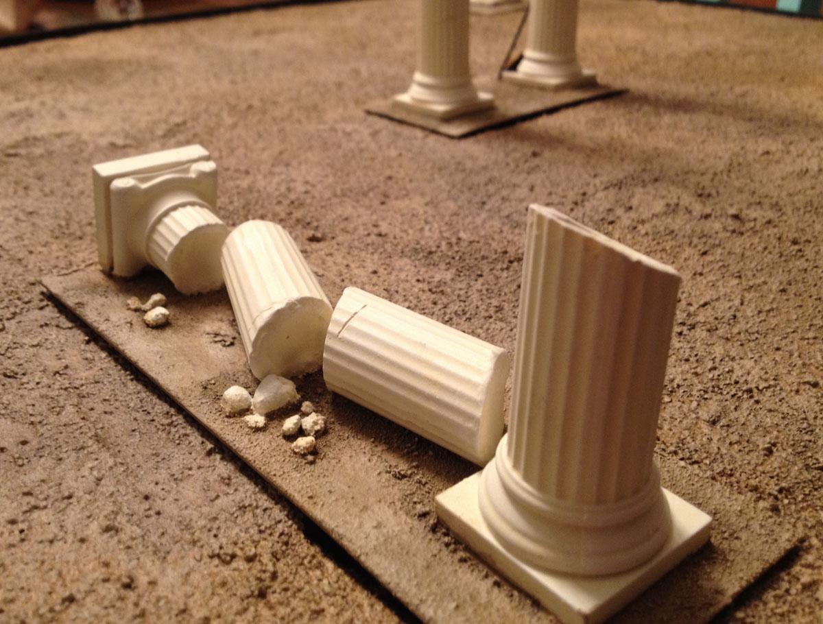 Arena Rex, Pillars, Terrain