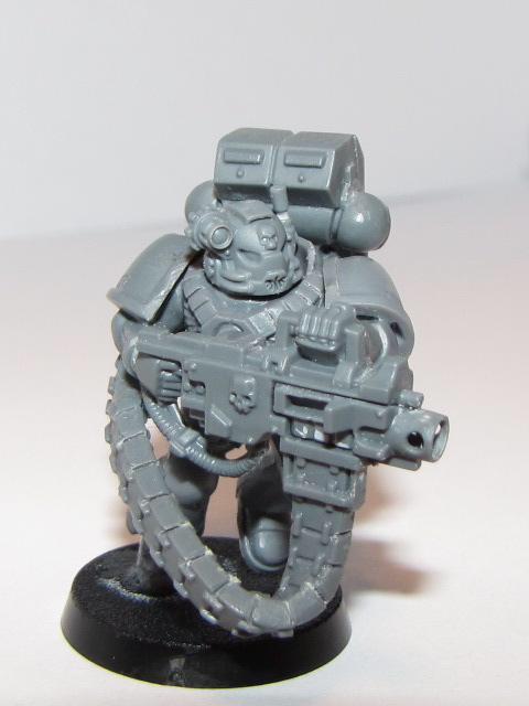 Magnetized Dev with Heavy Bolter 