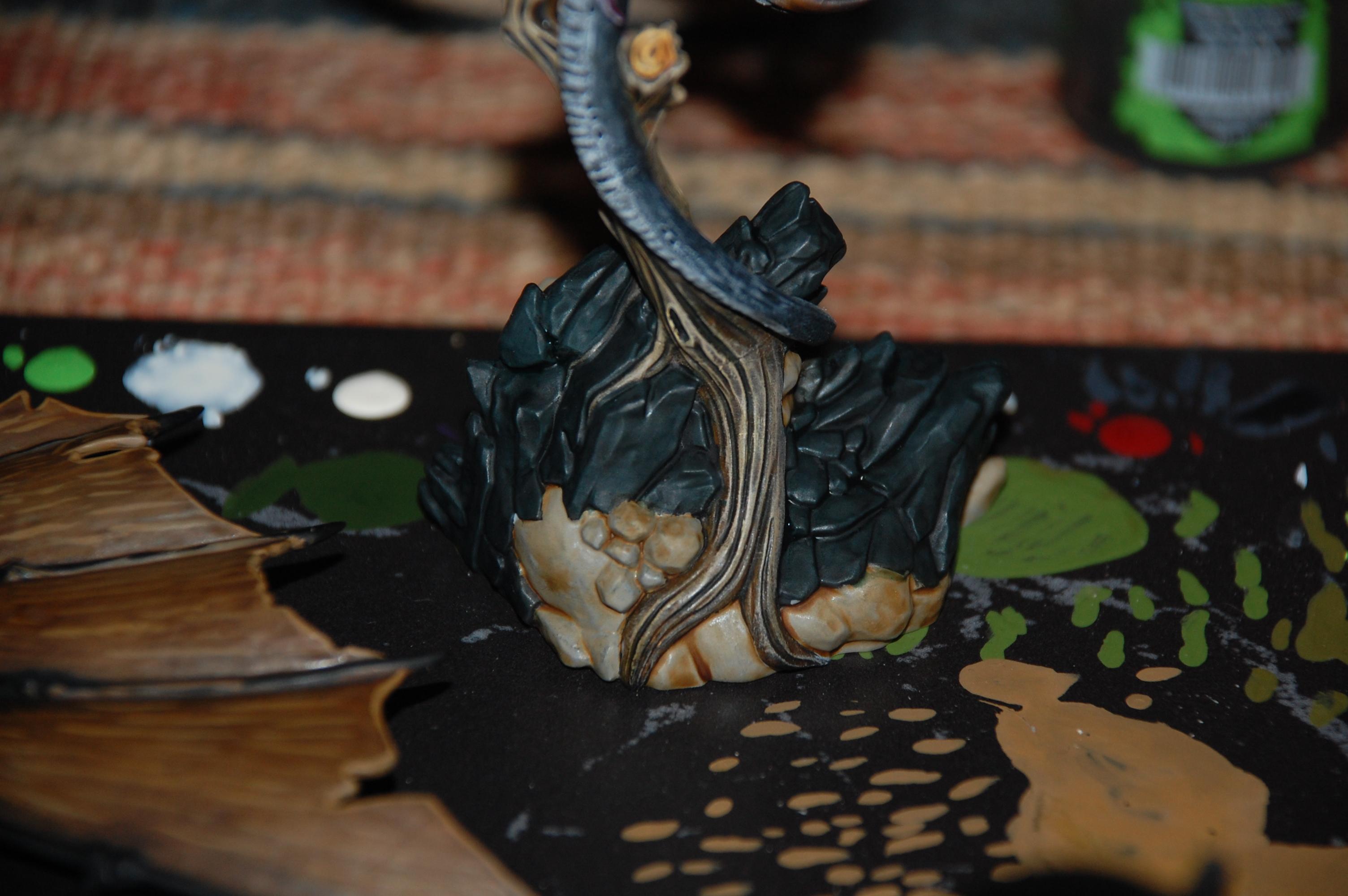 When the gray was dry i washed the rocks with some GW Reikland fleshshade