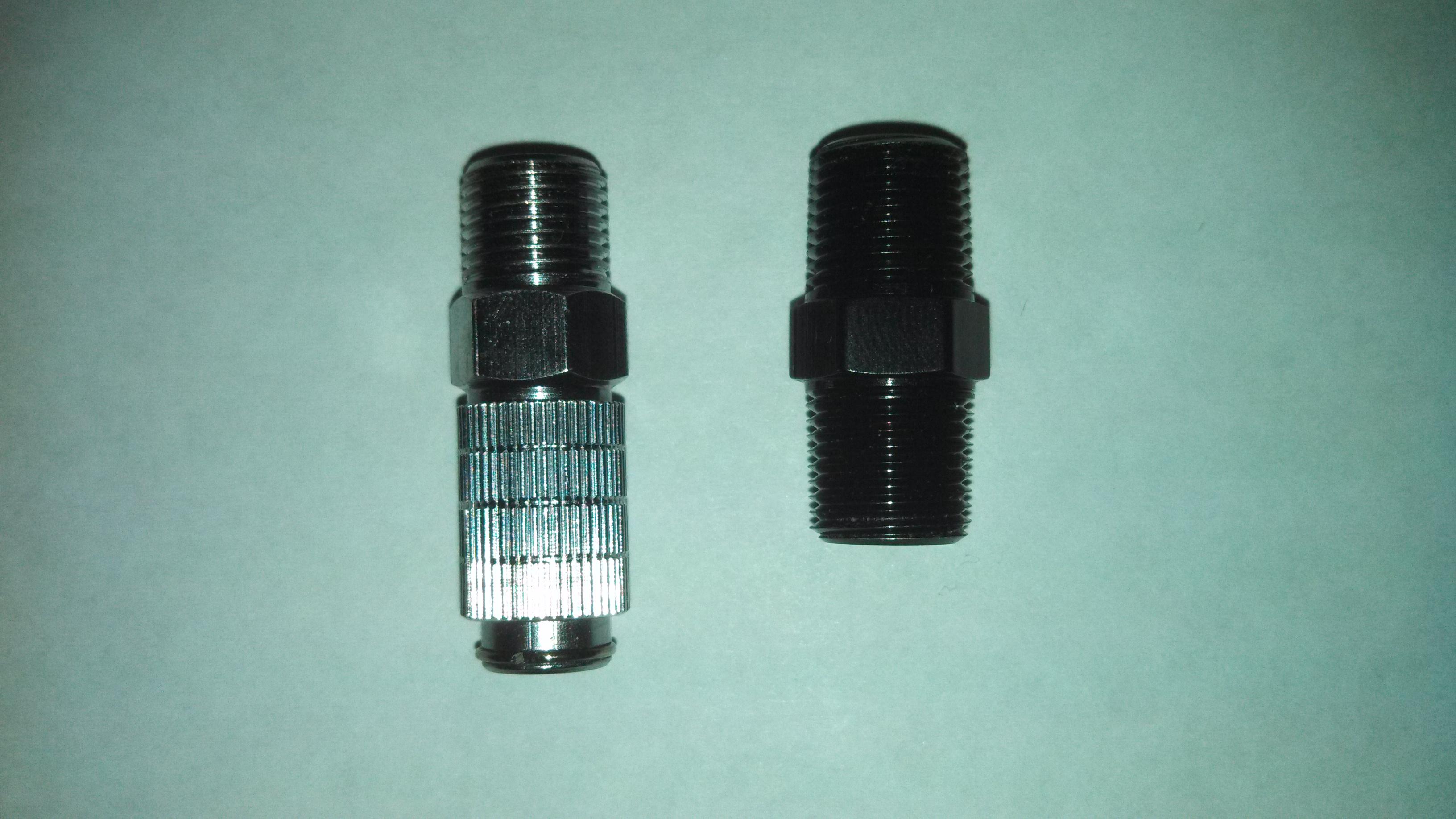 BSP male on the left(standard for airbrushes) NPT male on the right