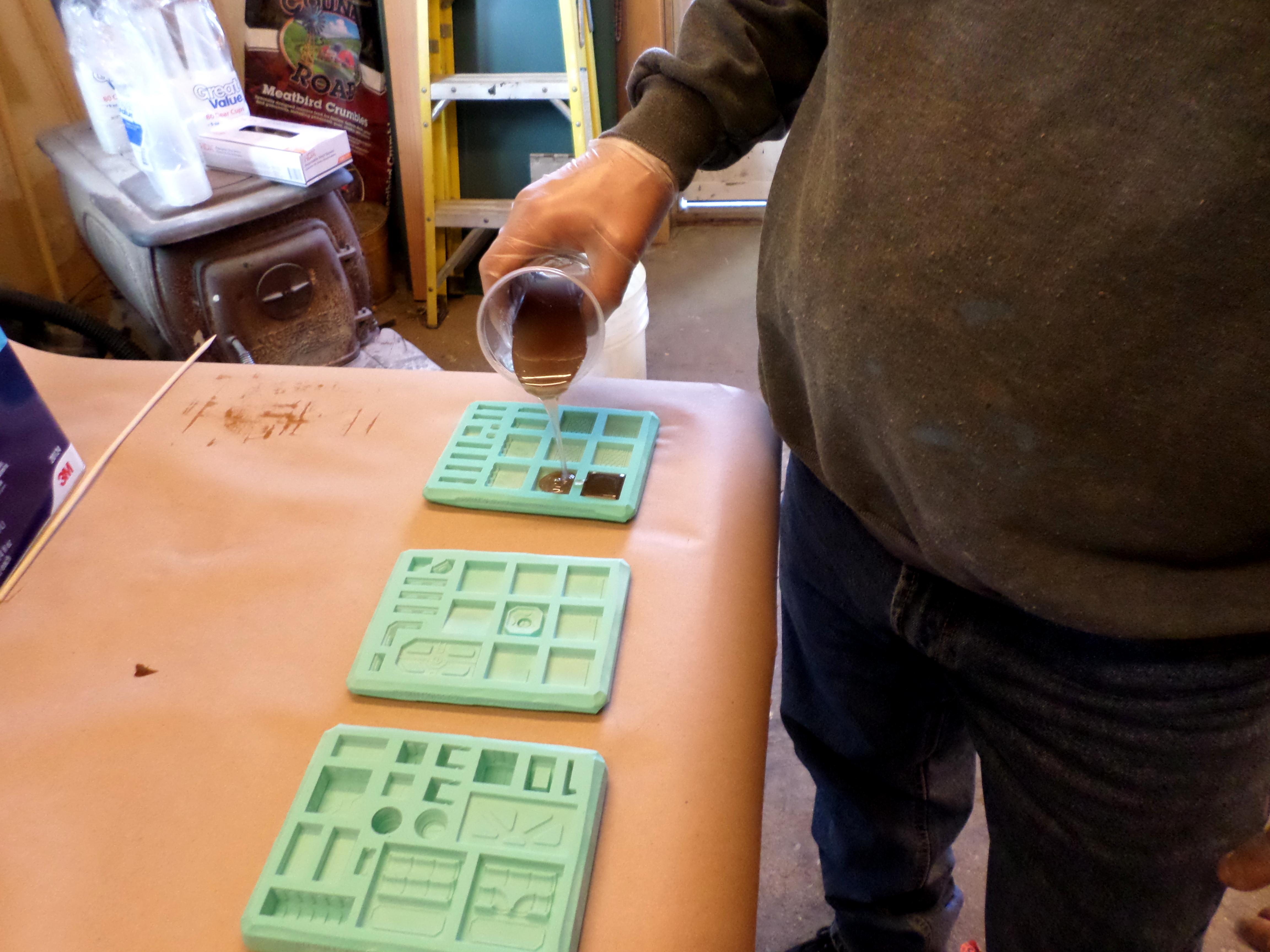 Pouring Resin 1 [3-11-14]