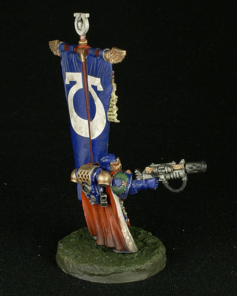 Ultramaines Honor Guard Standar